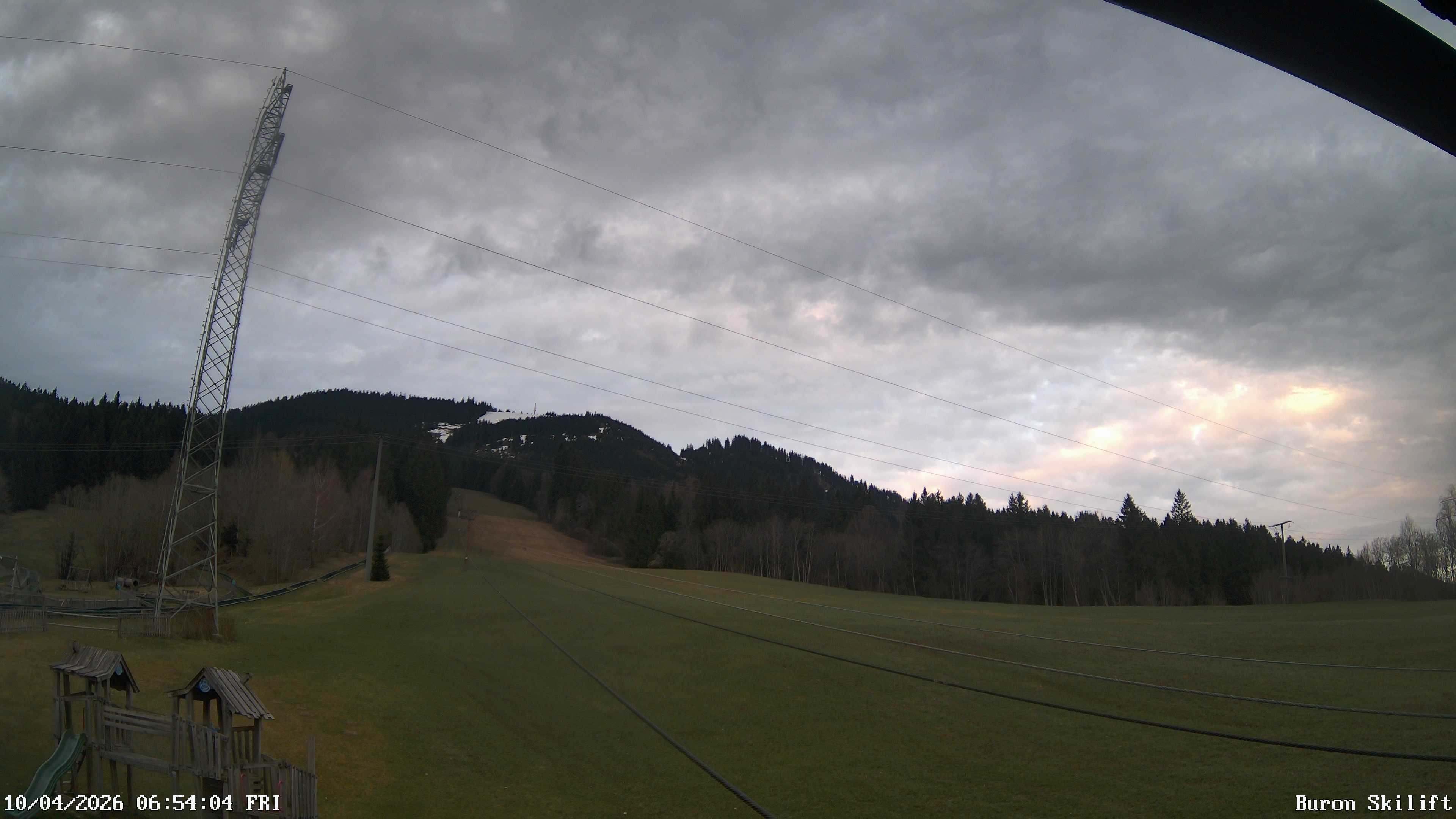 Archived image Webcam Enjoy the panoama view of the ski trail and lift in Buron