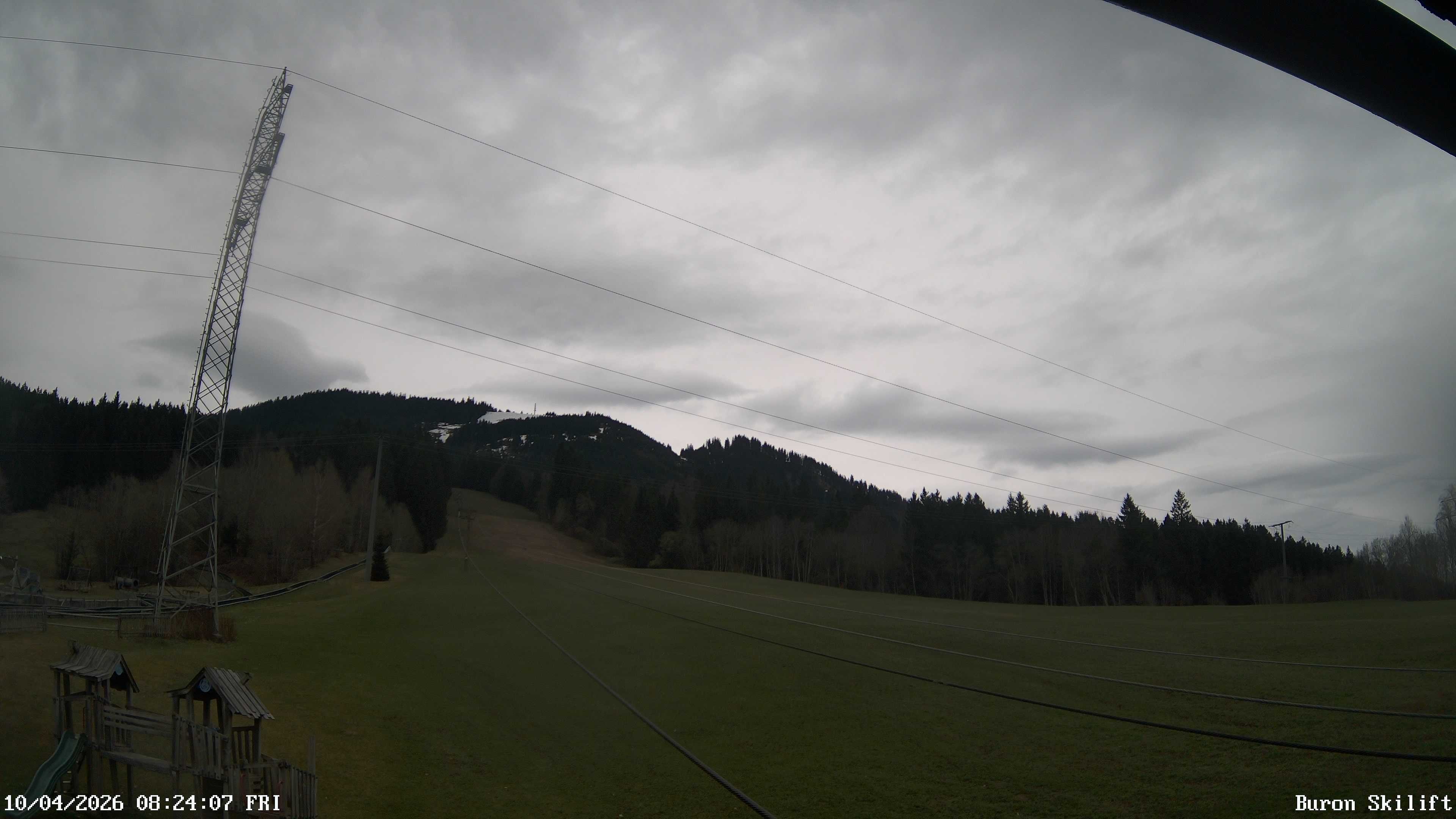 Archived image Webcam Enjoy the panoama view of the ski trail and lift in Buron