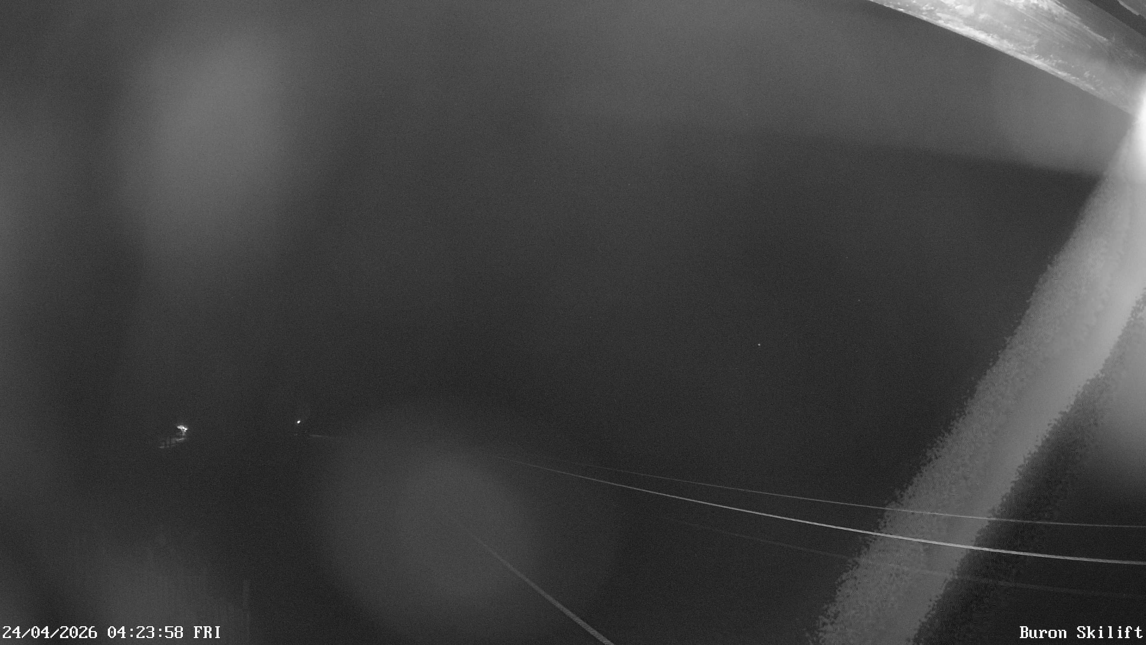 Archiv Foto Webcam Blick von der Talstation des Schlepplifts Buron auf den Lift und die Piste