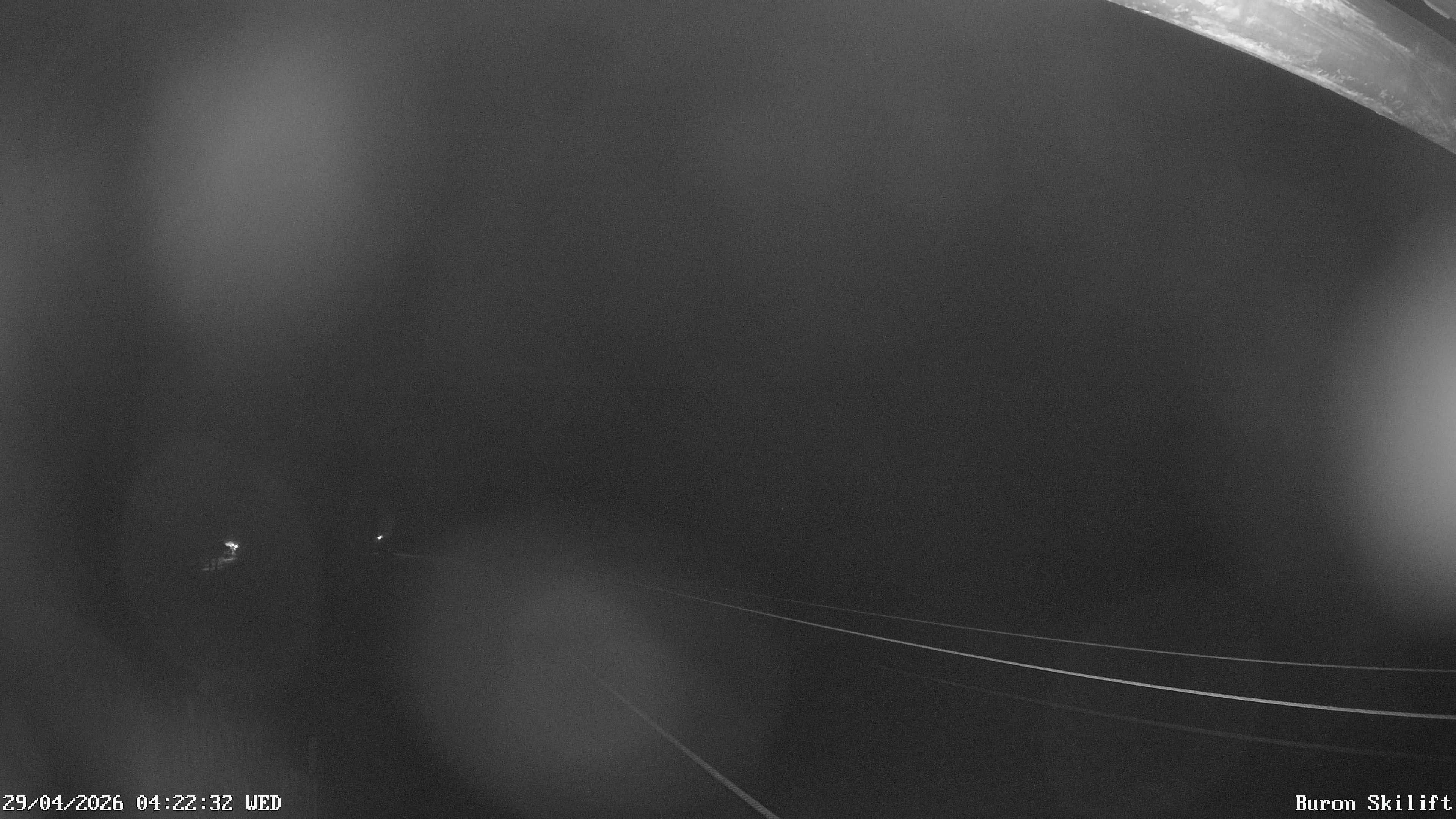 Archiv Foto Webcam Blick von der Talstation des Schlepplifts Buron auf den Lift und die Piste