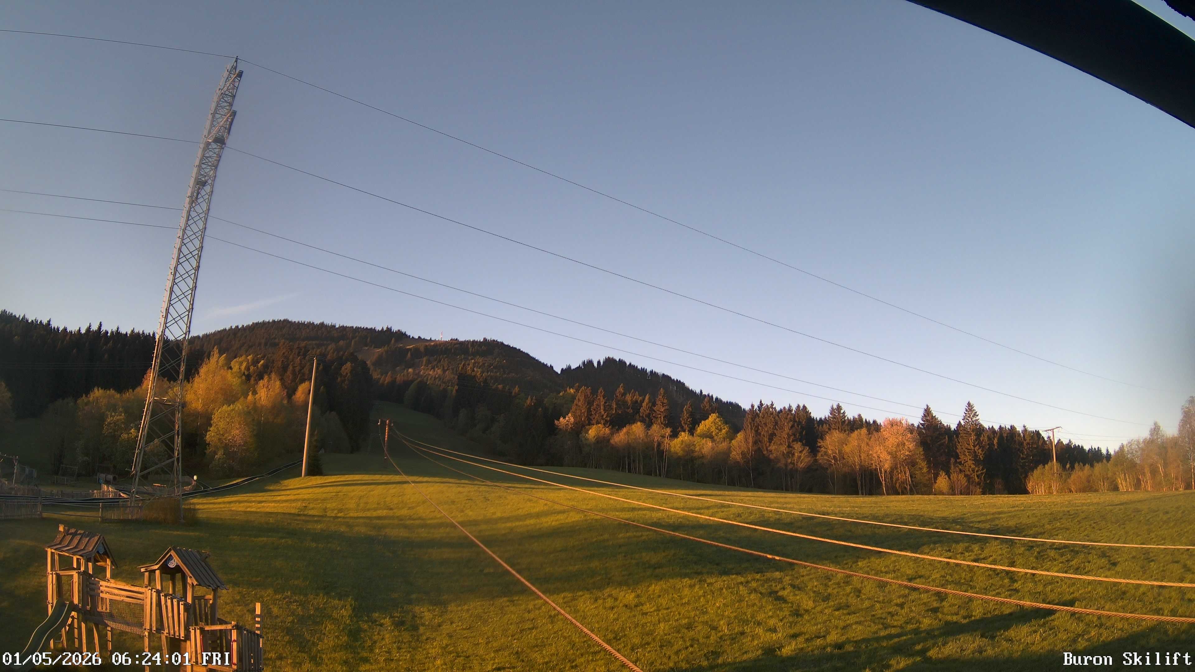 Archived image Webcam Enjoy the panoama view of the ski trail and lift in Buron