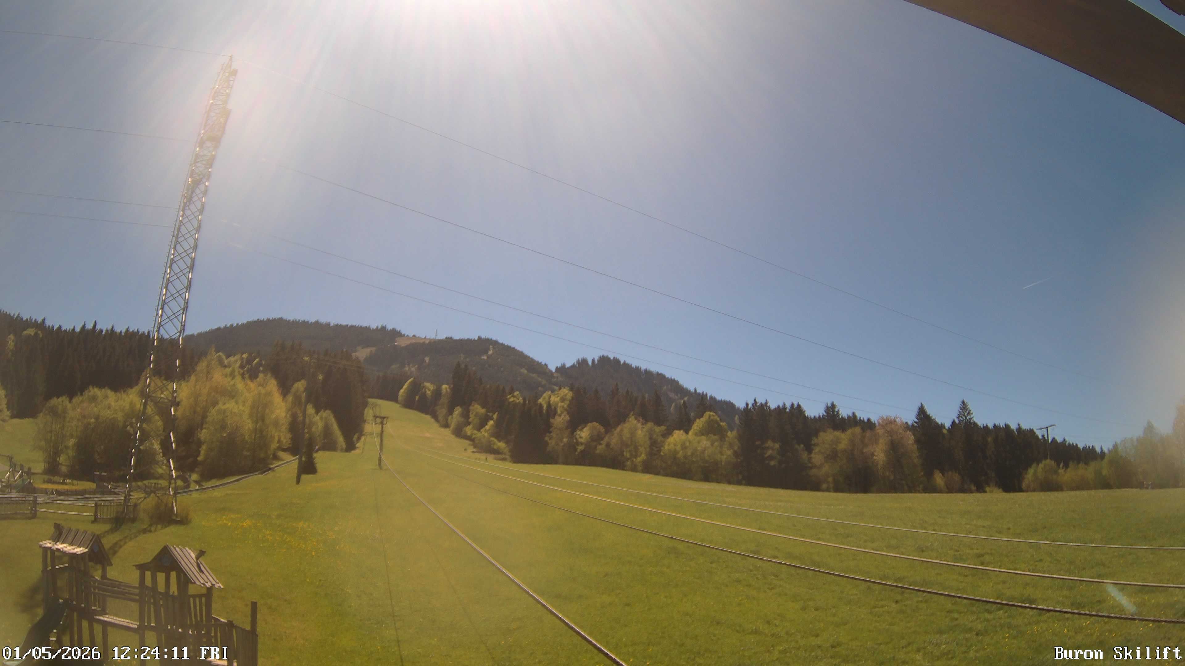 Archived image Webcam Enjoy the panoama view of the ski trail and lift in Buron