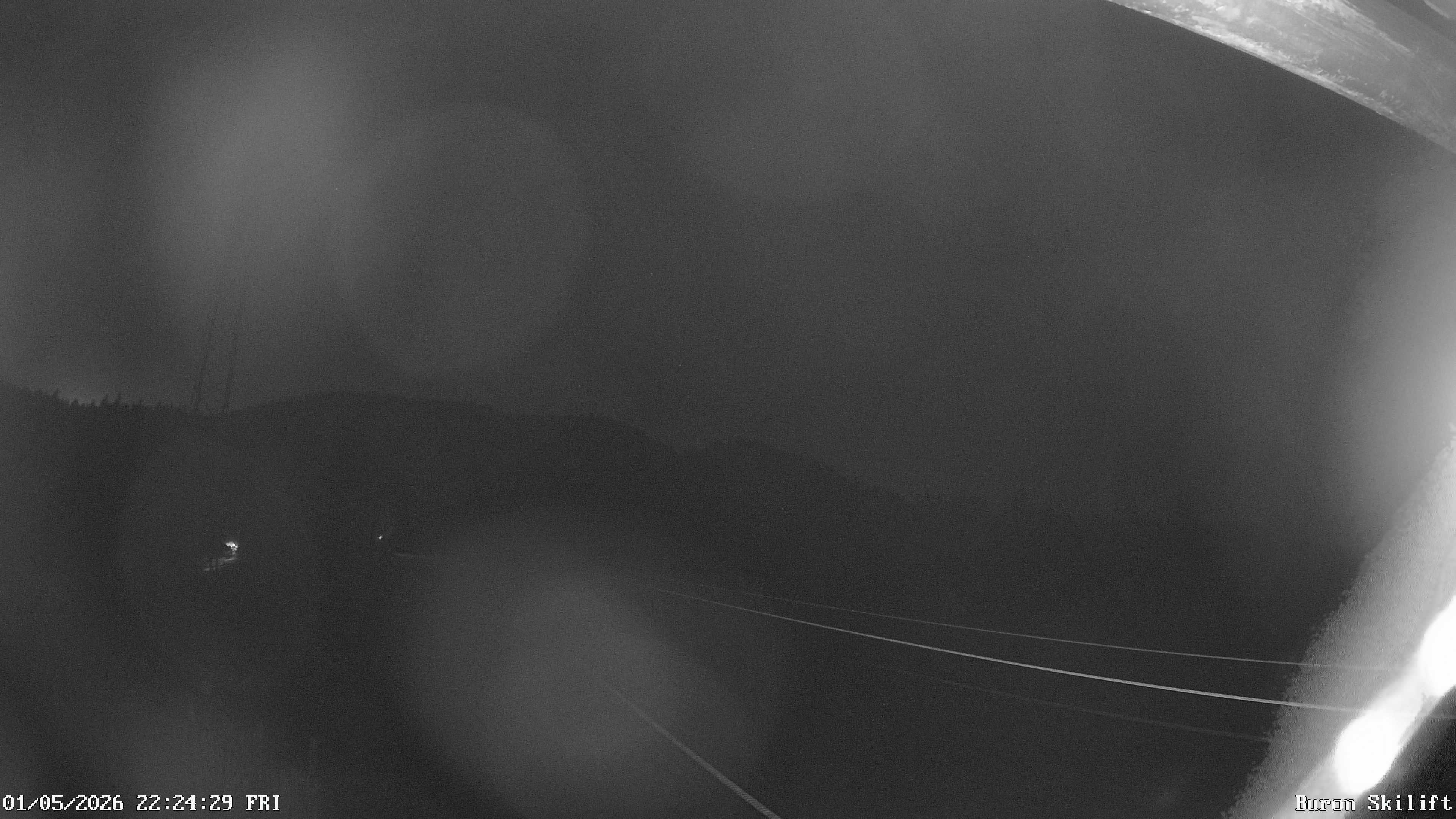Archiv Foto Webcam Blick von der Talstation des Schlepplifts Buron auf den Lift und die Piste