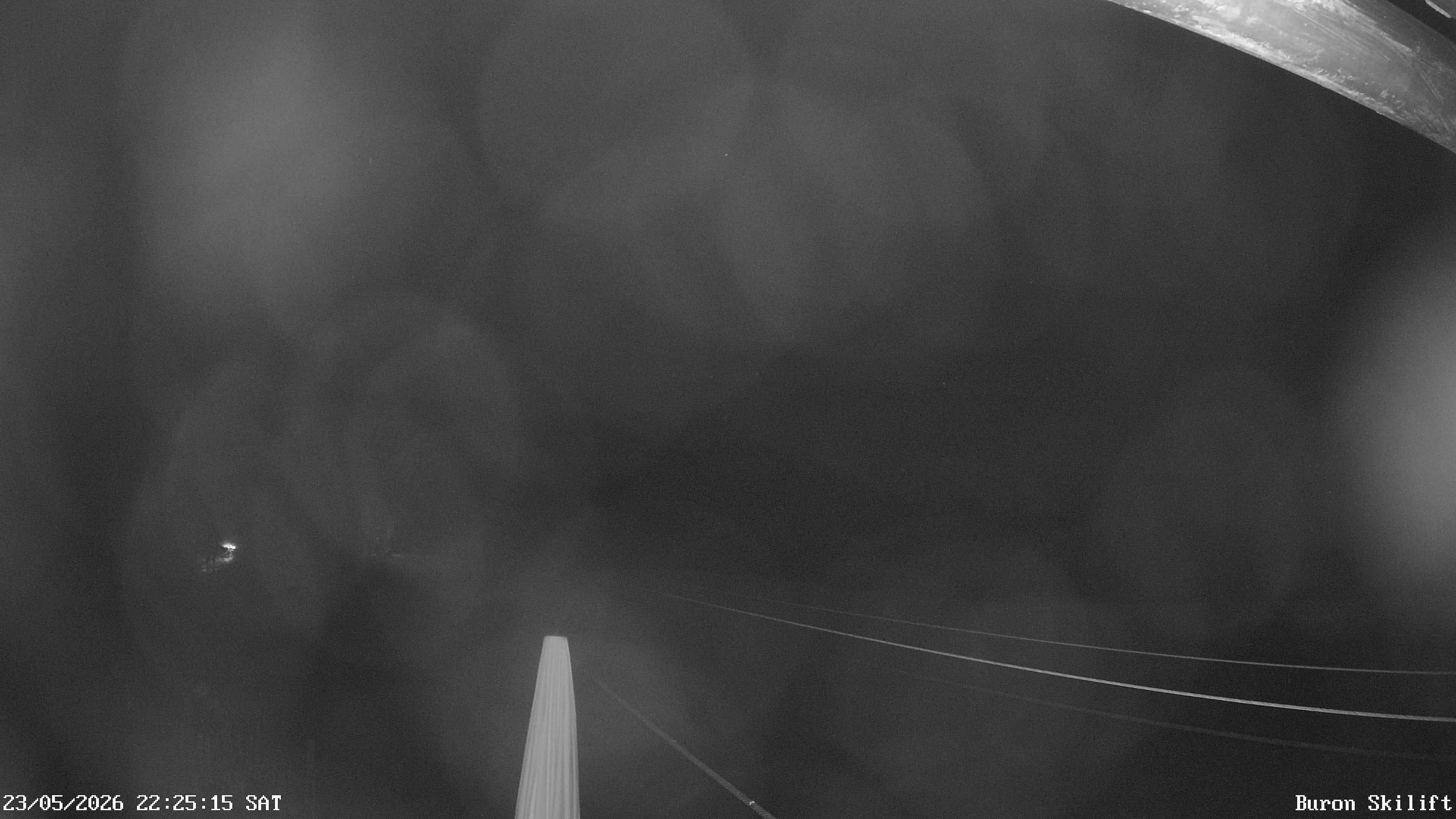 Archiv Foto Webcam Blick von der Talstation des Schlepplifts Buron auf den Lift und die Piste