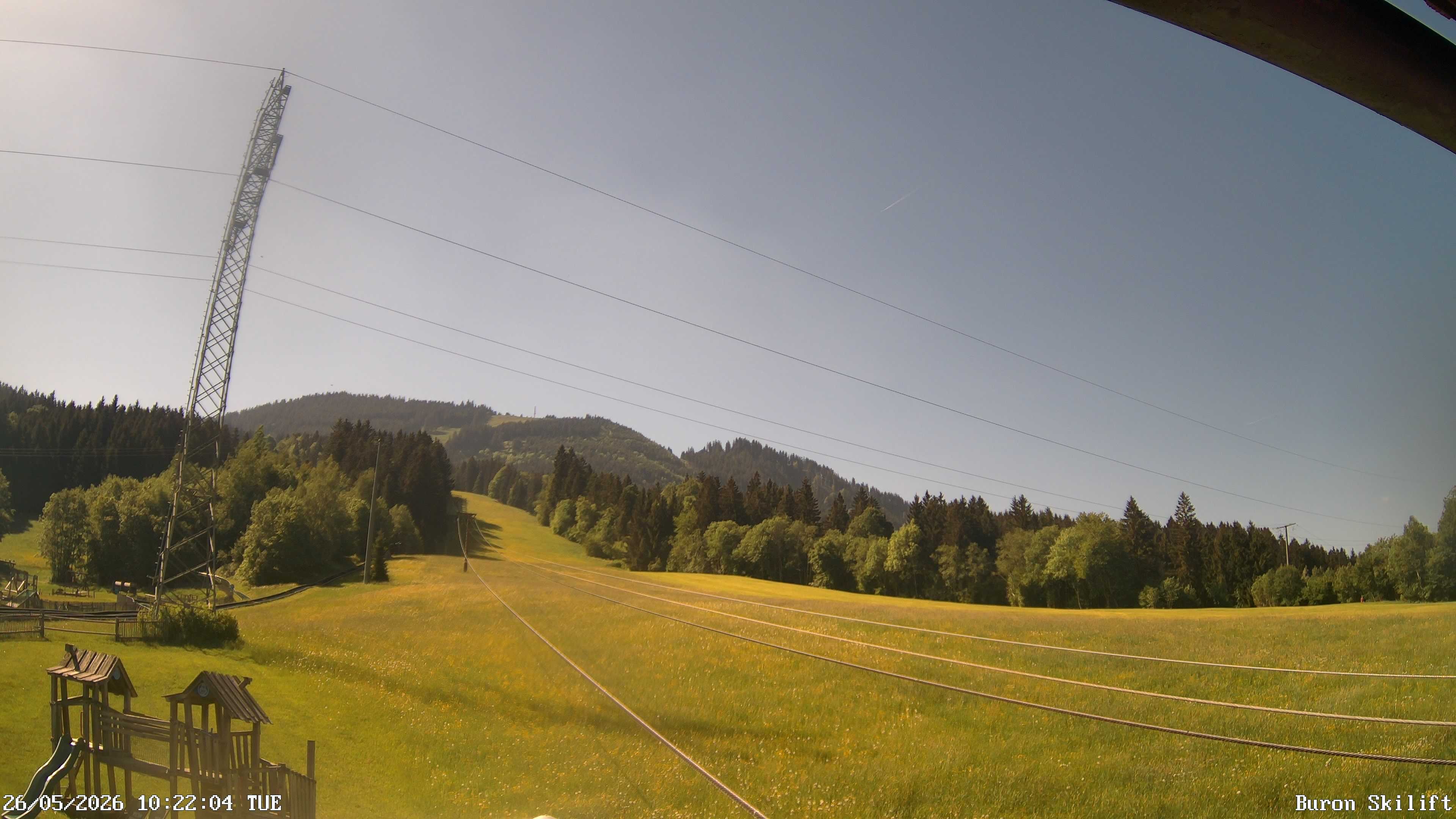 Archived image Webcam Enjoy the panoama view of the ski trail and lift in Buron