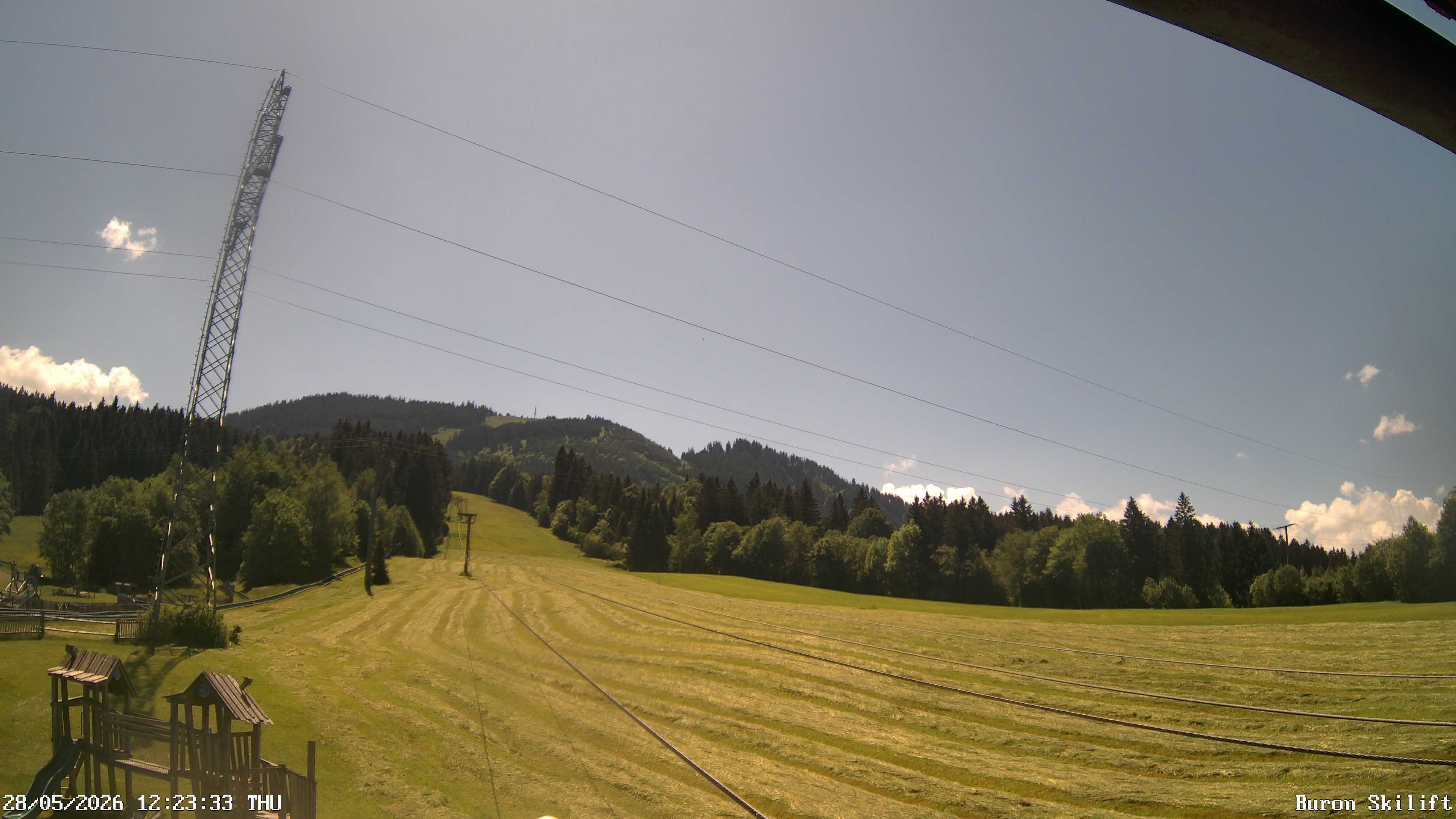 Archived image Webcam Enjoy the panoama view of the ski trail and lift in Buron
