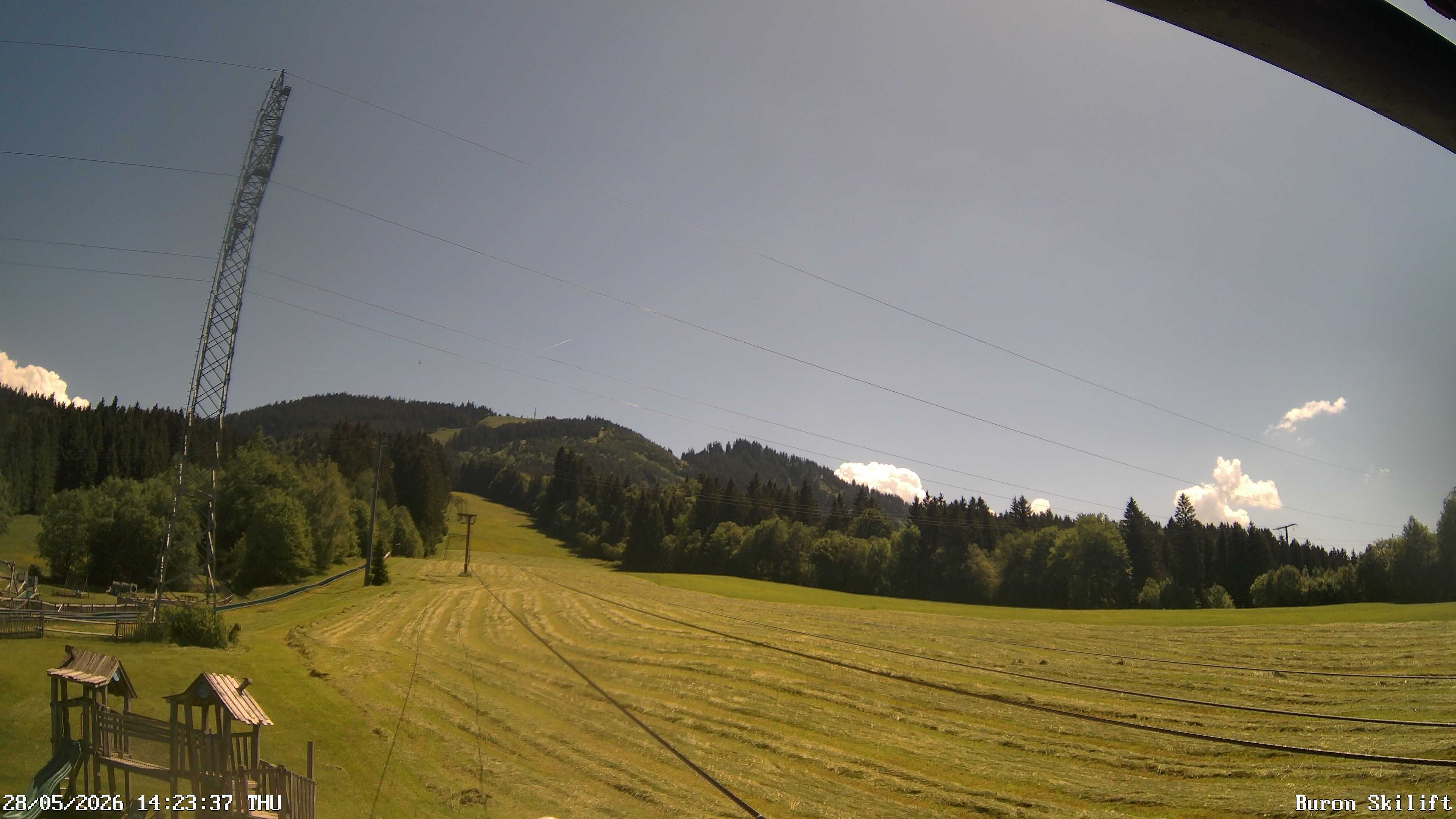 Archived image Webcam Enjoy the panoama view of the ski trail and lift in Buron