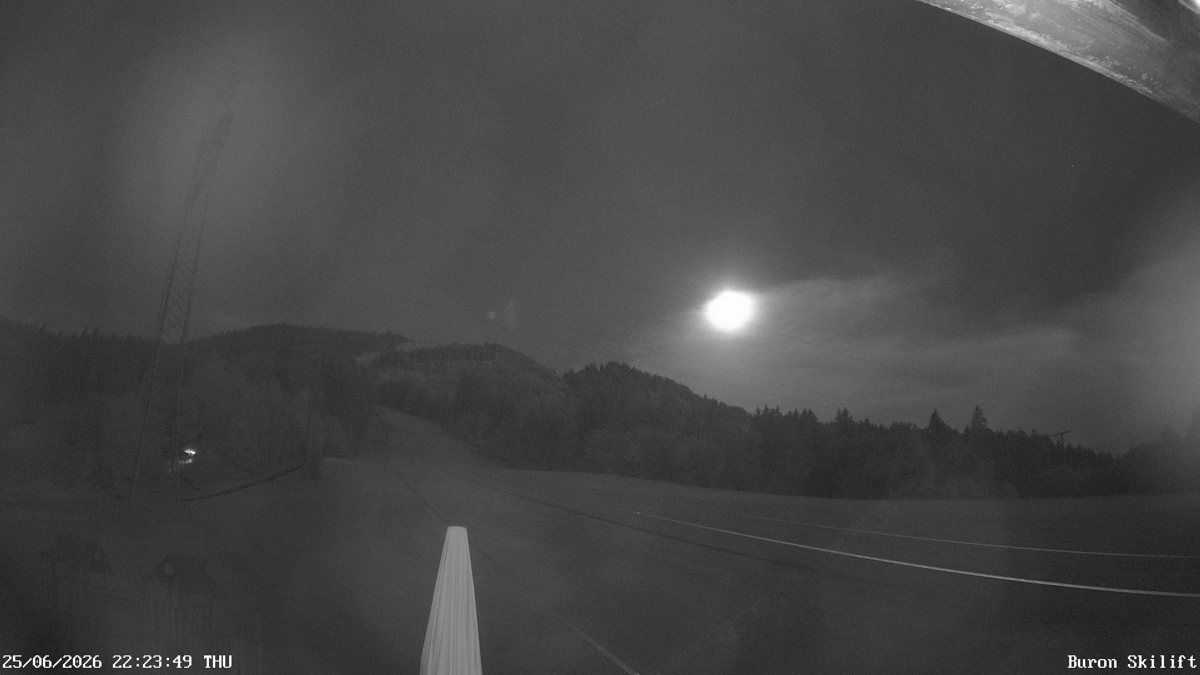 Archived image Webcam Enjoy the panoama view of the ski trail and lift in Buron