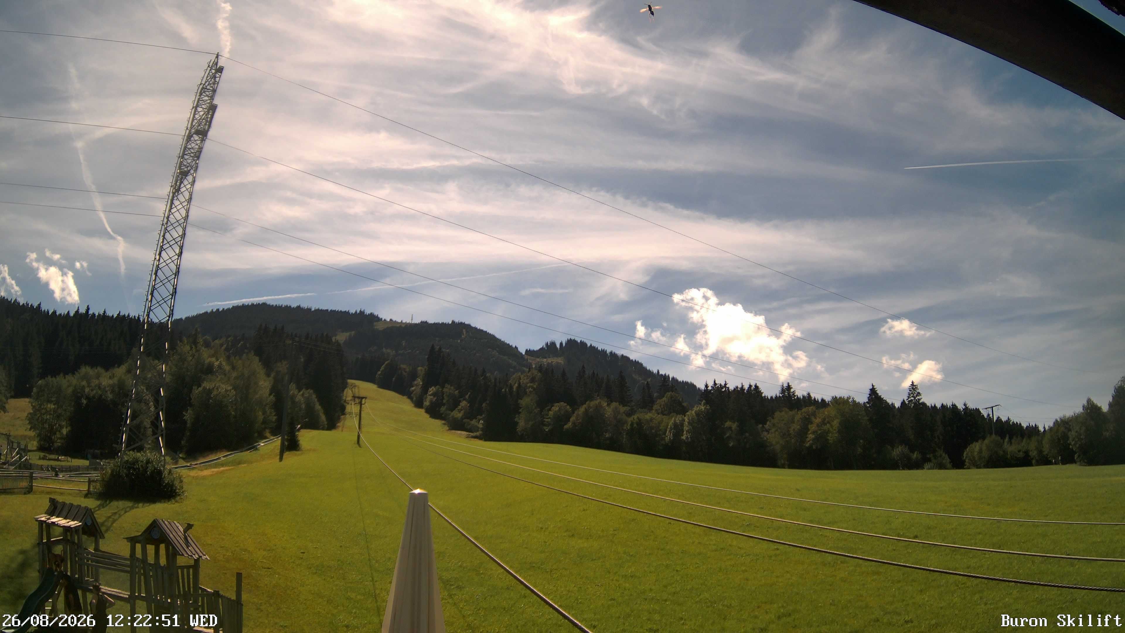 Archiv Foto Webcam Blick von der Talstation des Schlepplifts Buron auf den Lift und die Piste