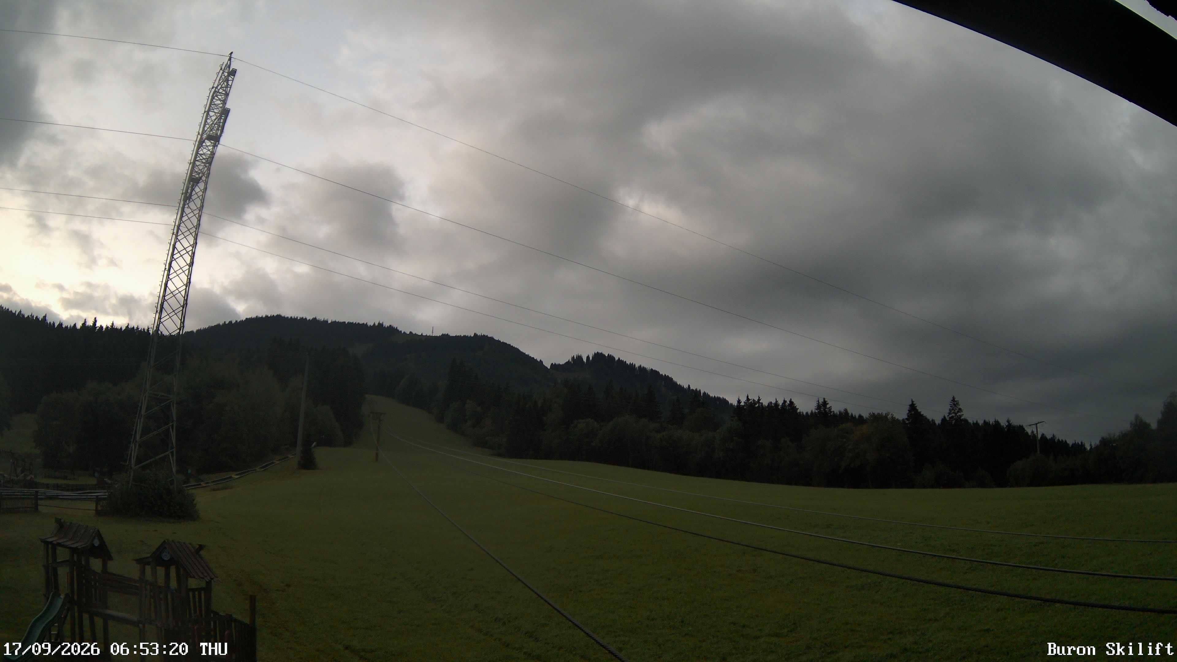 Archived image Webcam Enjoy the panoama view of the ski trail and lift in Buron