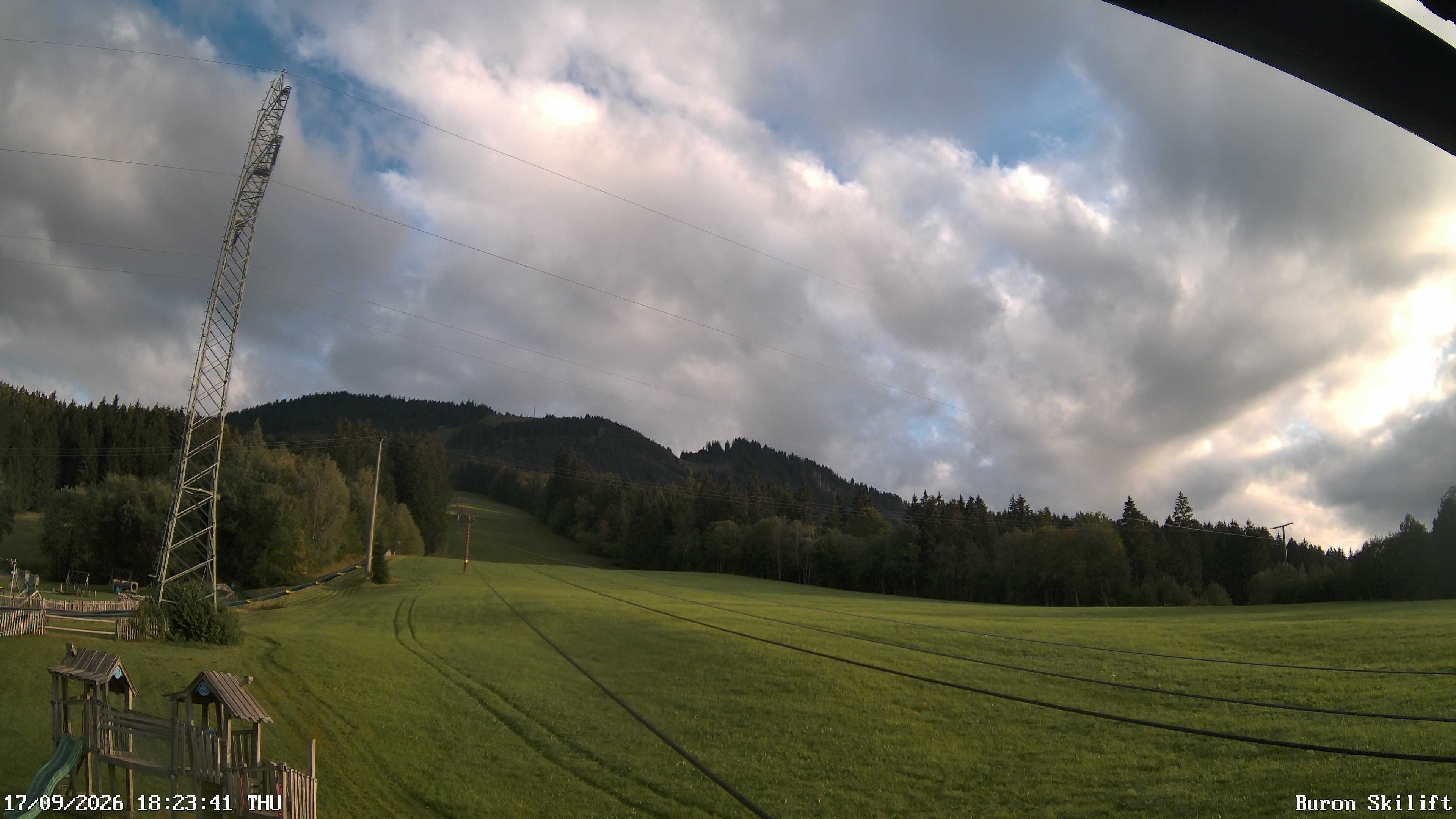 Archived image Webcam Enjoy the panoama view of the ski trail and lift in Buron
