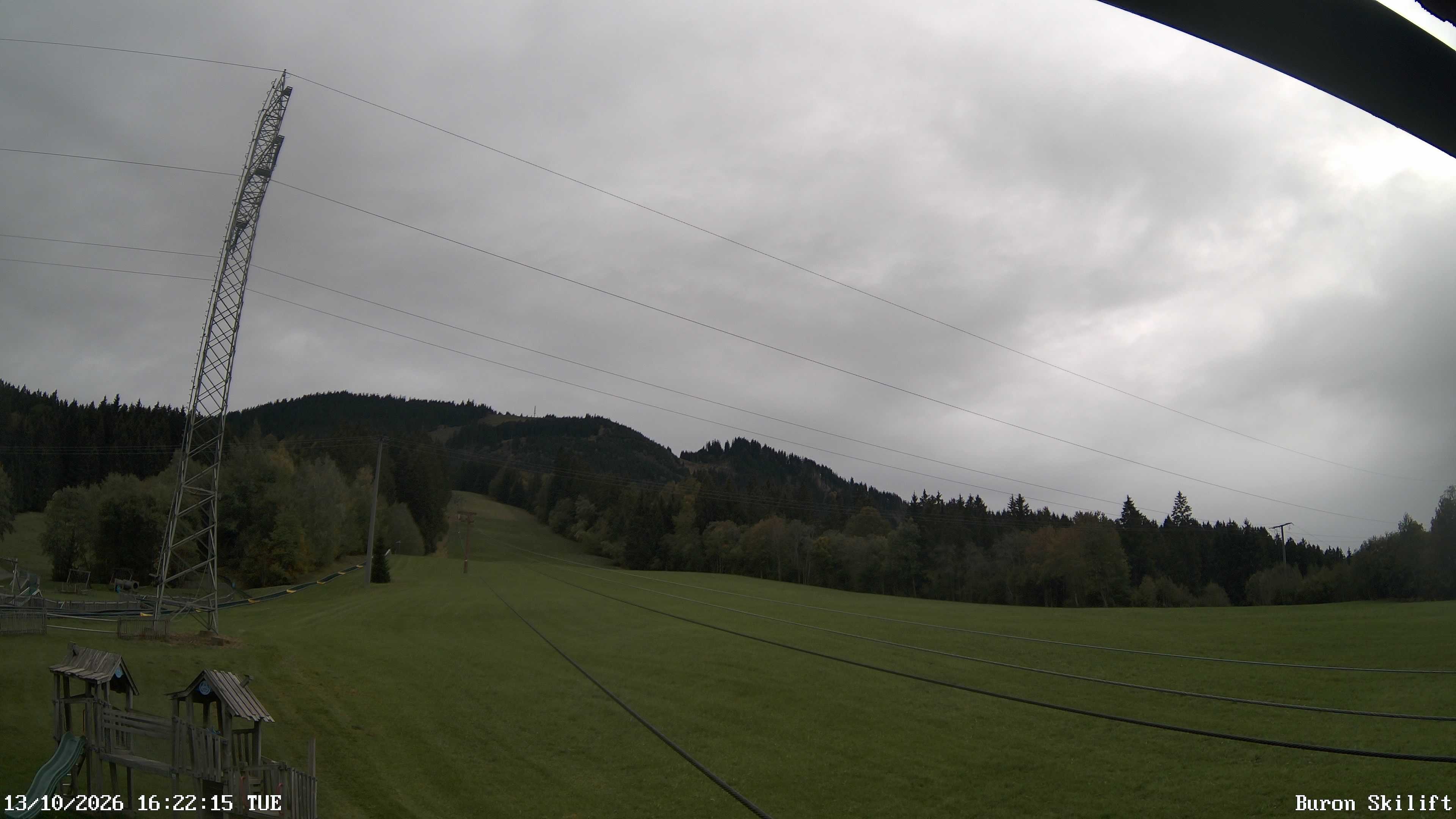 Archived image Webcam Enjoy the panoama view of the ski trail and lift in Buron