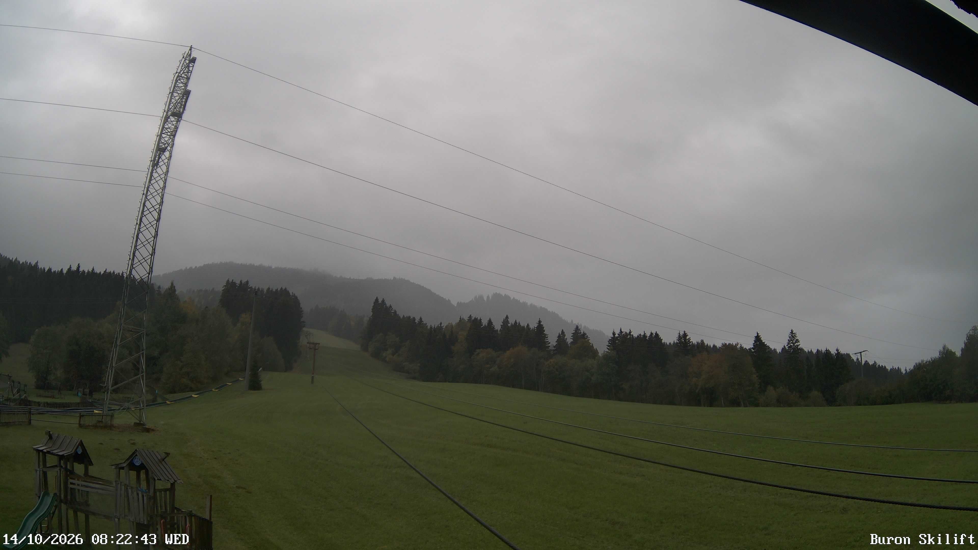 Archived image Webcam Enjoy the panoama view of the ski trail and lift in Buron