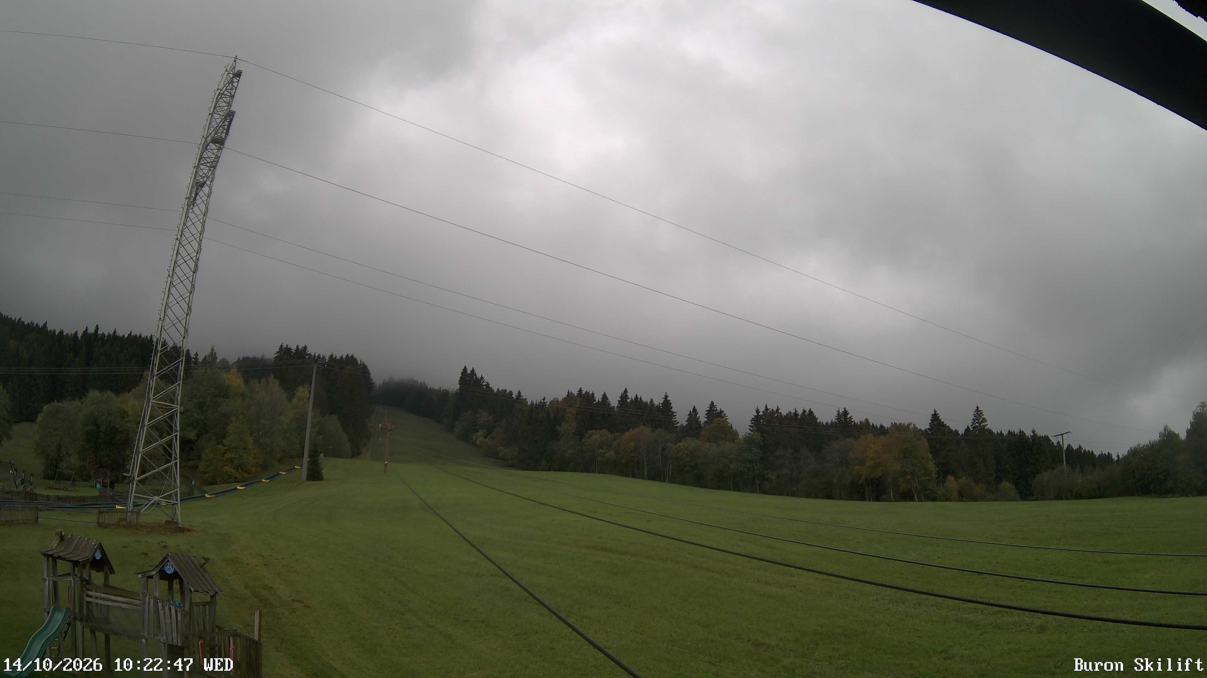 Archived image Webcam Enjoy the panoama view of the ski trail and lift in Buron