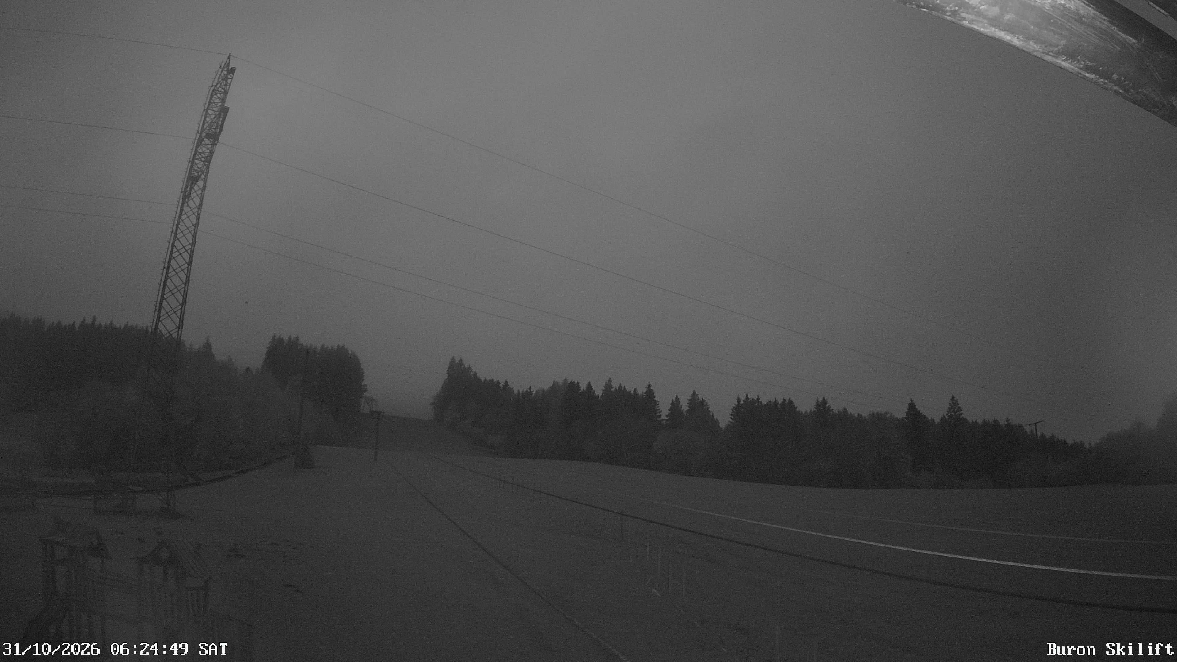 Archived image Webcam Enjoy the panoama view of the ski trail and lift in Buron