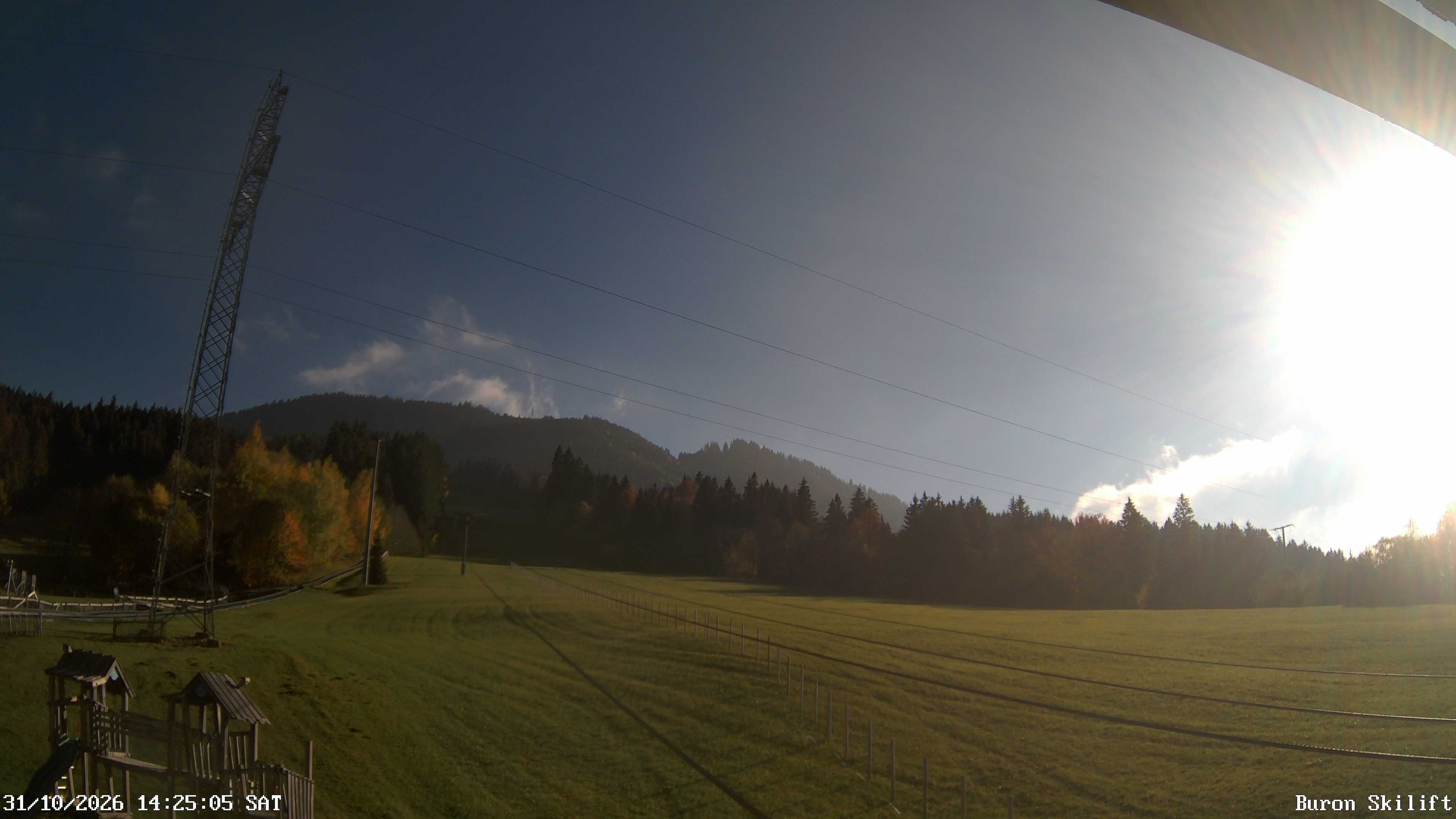 Archived image Webcam Enjoy the panoama view of the ski trail and lift in Buron