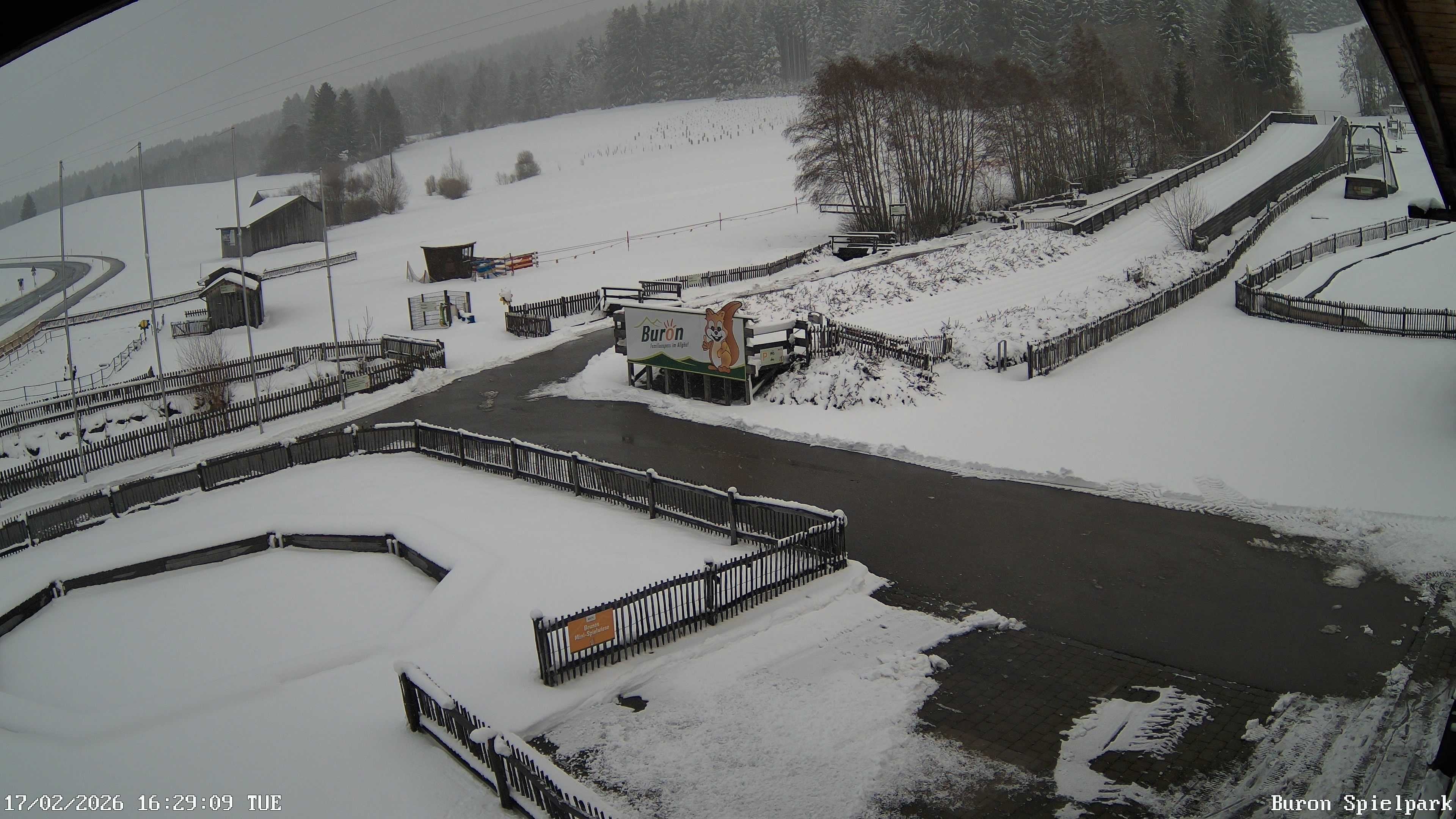 Archived image Webcam with the view of the Alpine restaurant Buron Stadl