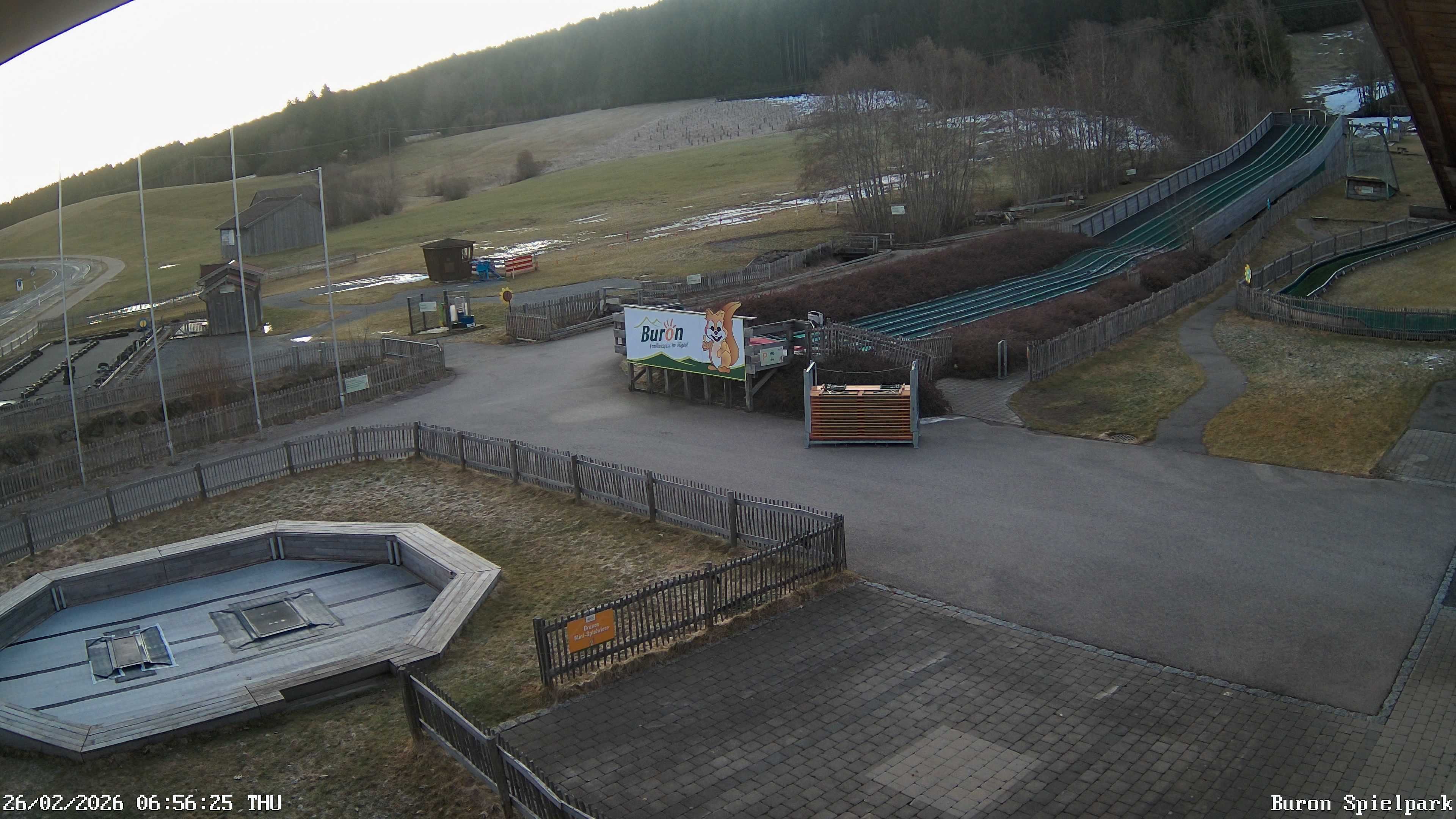 Archived image Webcam with the view of the Alpine restaurant Buron Stadl