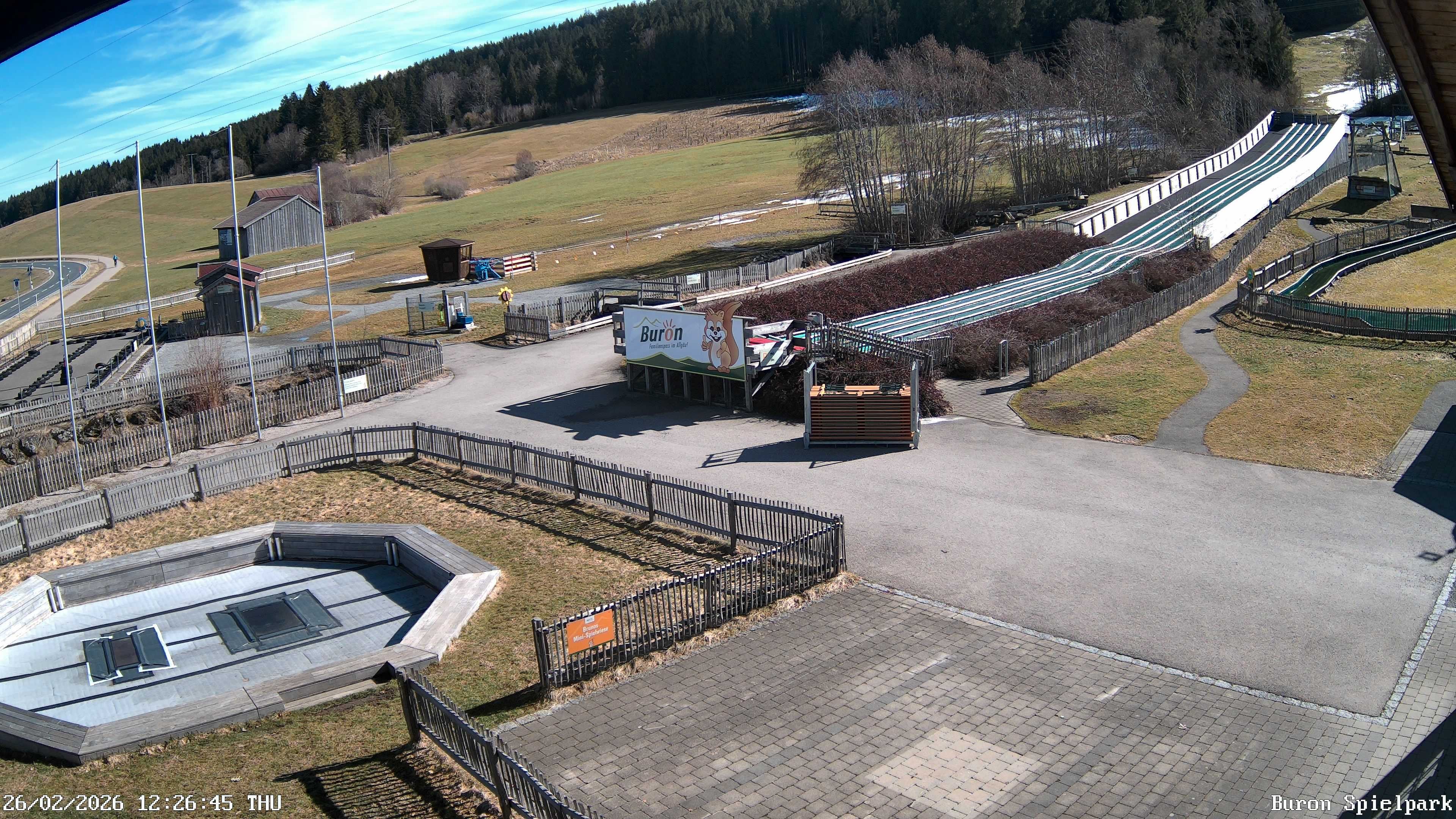 Archived image Webcam with the view of the Alpine restaurant Buron Stadl