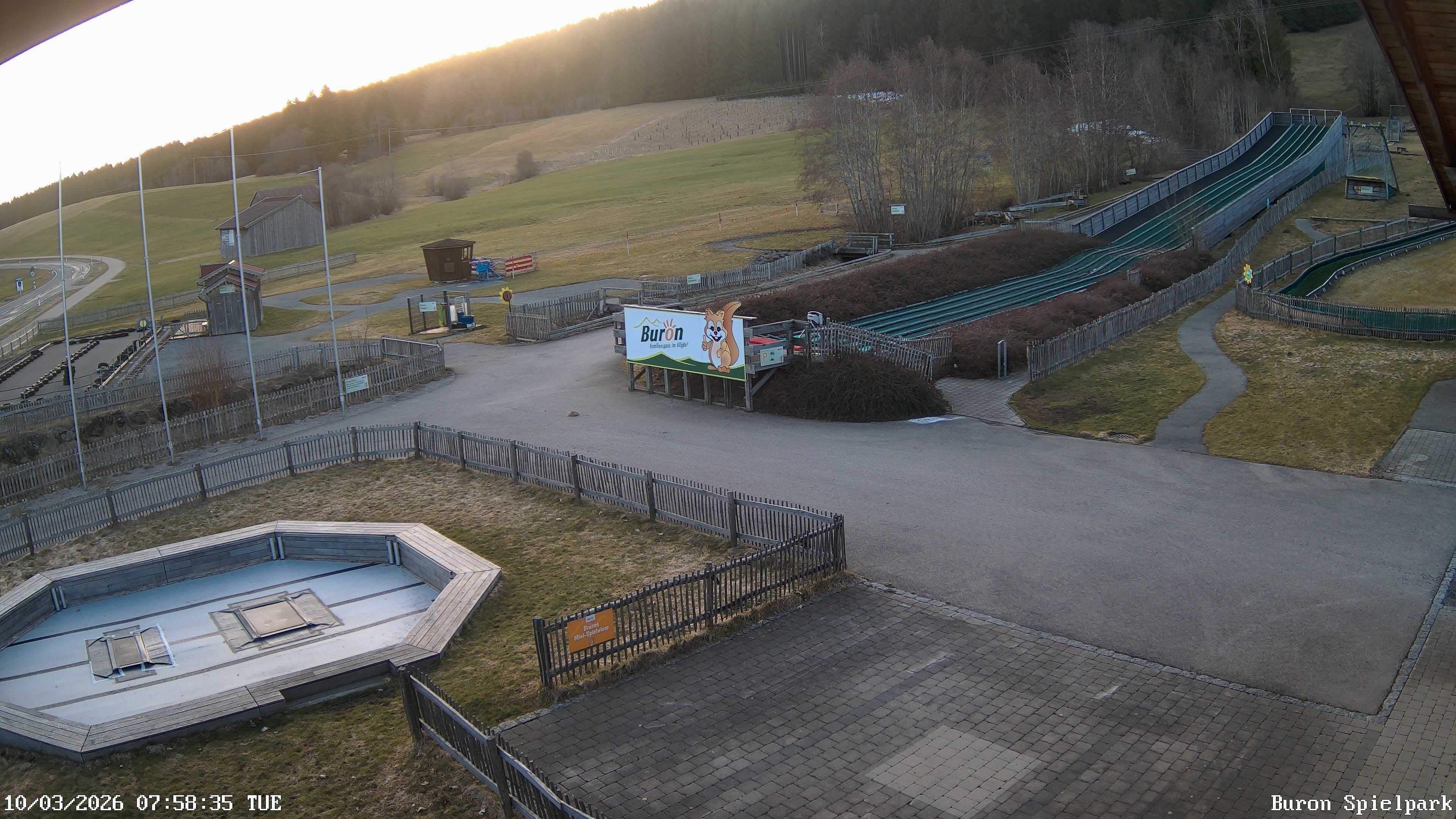 Archiv Foto Webcam Fernsicht auf den Gasthof Buron Stadl im Tal