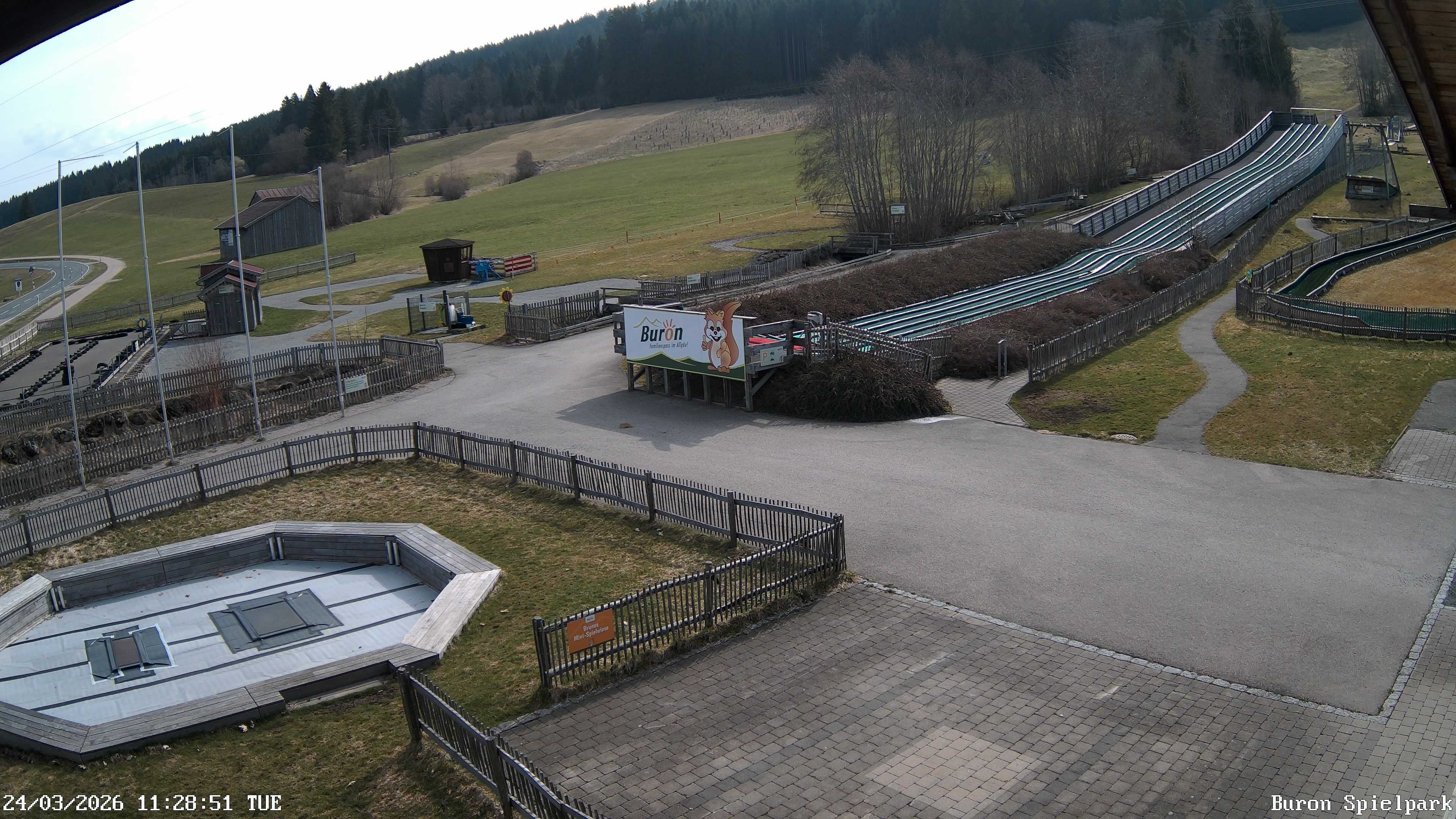 Archived image Webcam with the view of the Alpine restaurant Buron Stadl