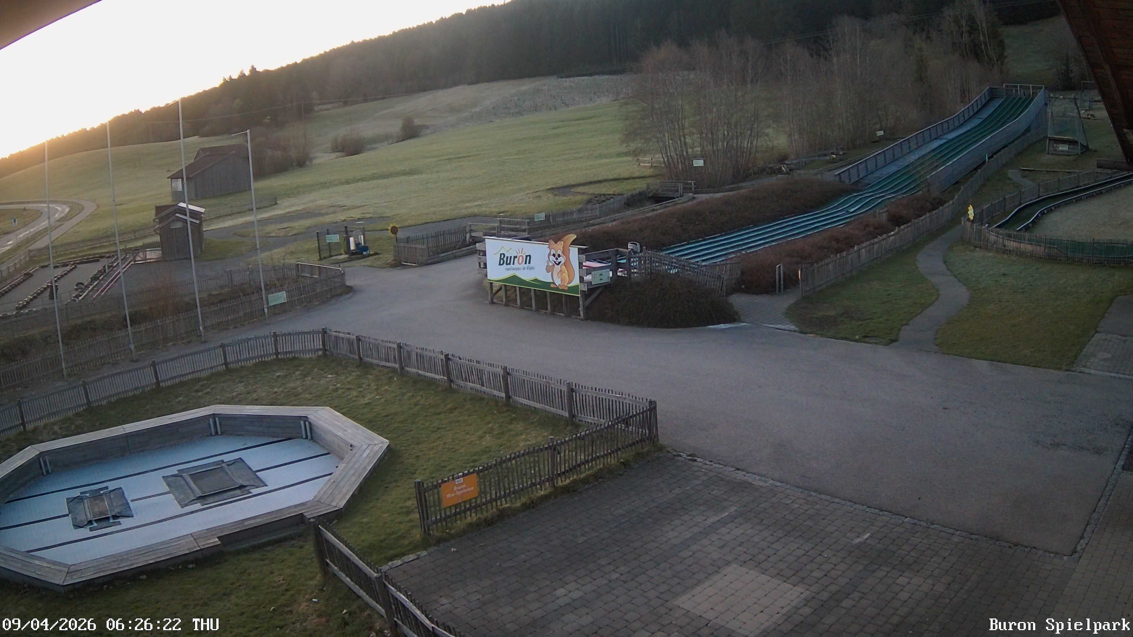 Archived image Webcam with the view of the Alpine restaurant Buron Stadl