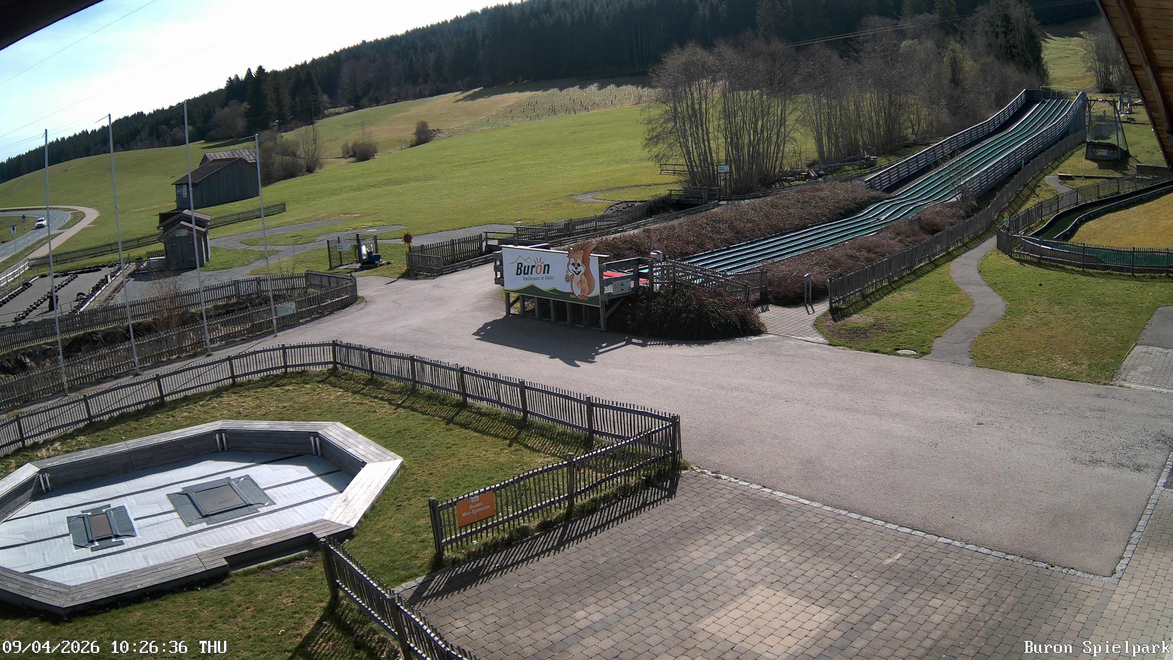 Archived image Webcam with the view of the Alpine restaurant Buron Stadl