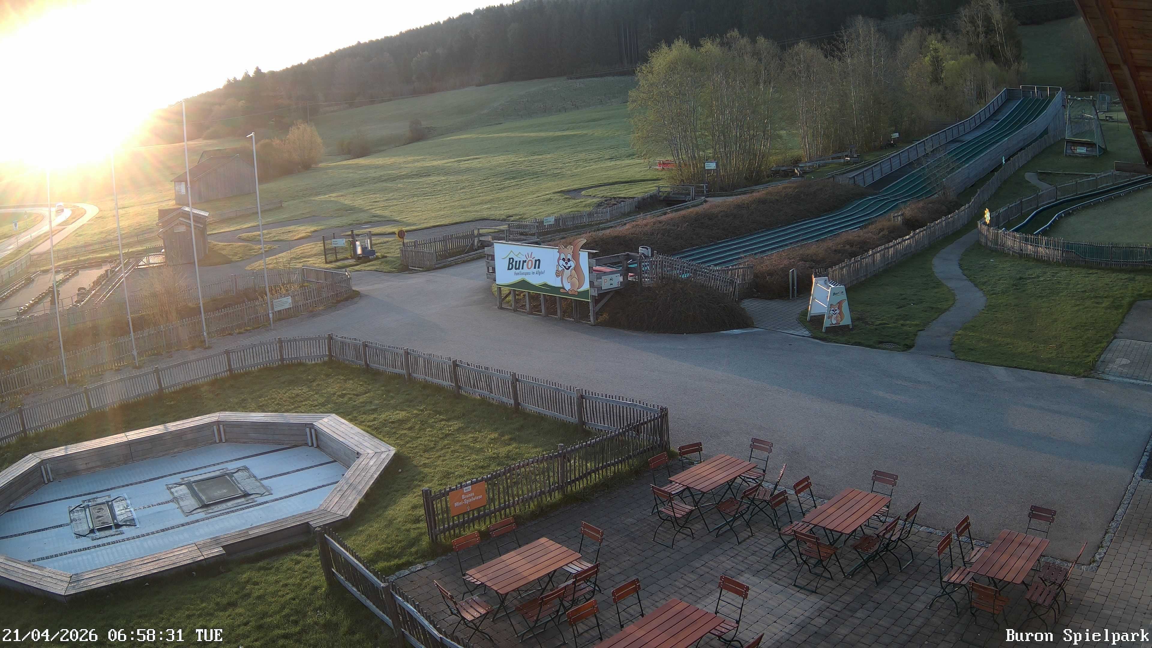 Archiv Foto Webcam Fernsicht auf den Gasthof Buron Stadl im Tal