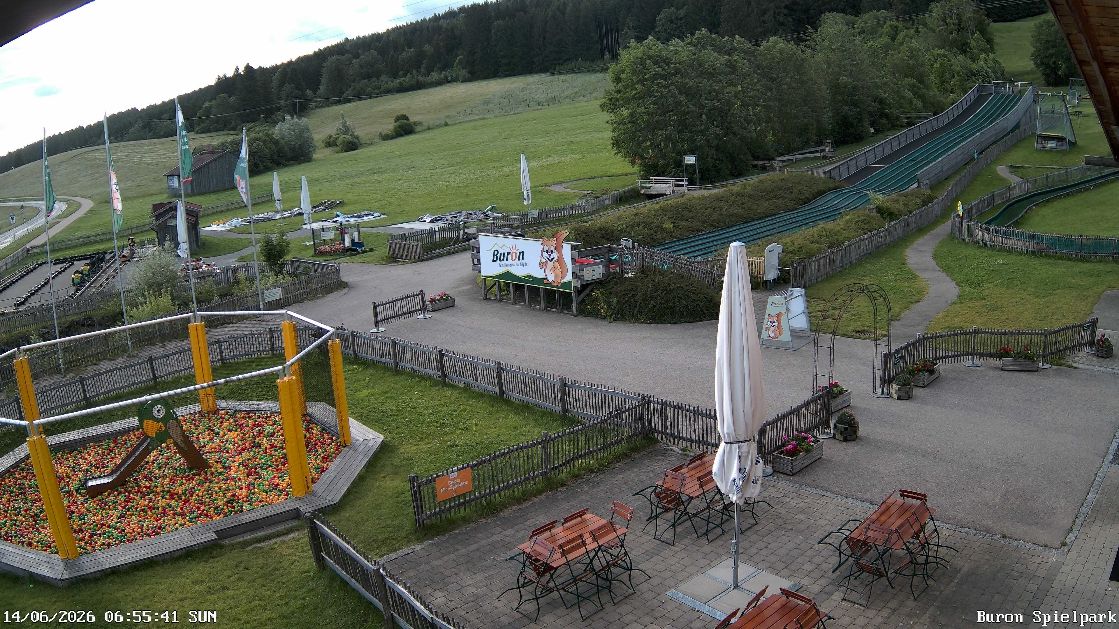 Archived image Webcam with the view of the Alpine restaurant Buron Stadl