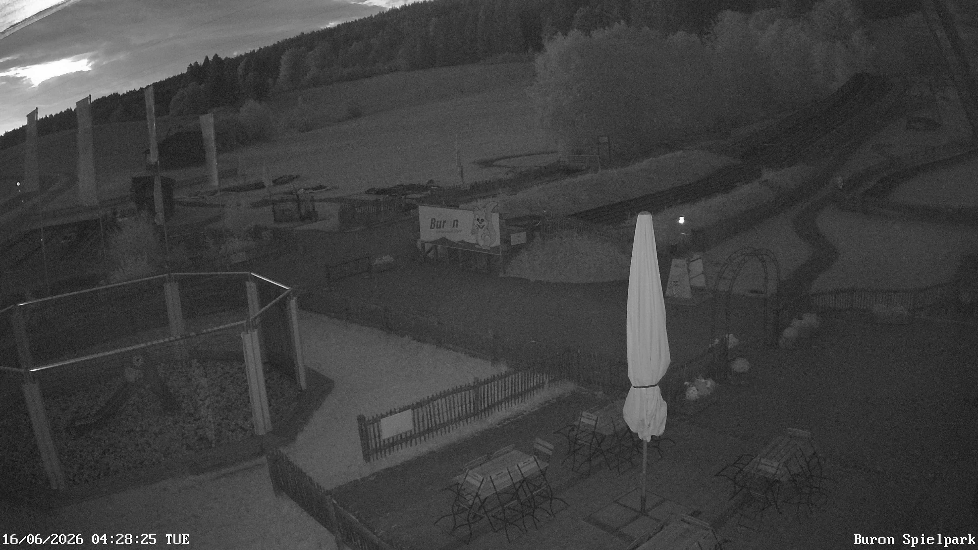 Archived image Webcam with the view of the Alpine restaurant Buron Stadl