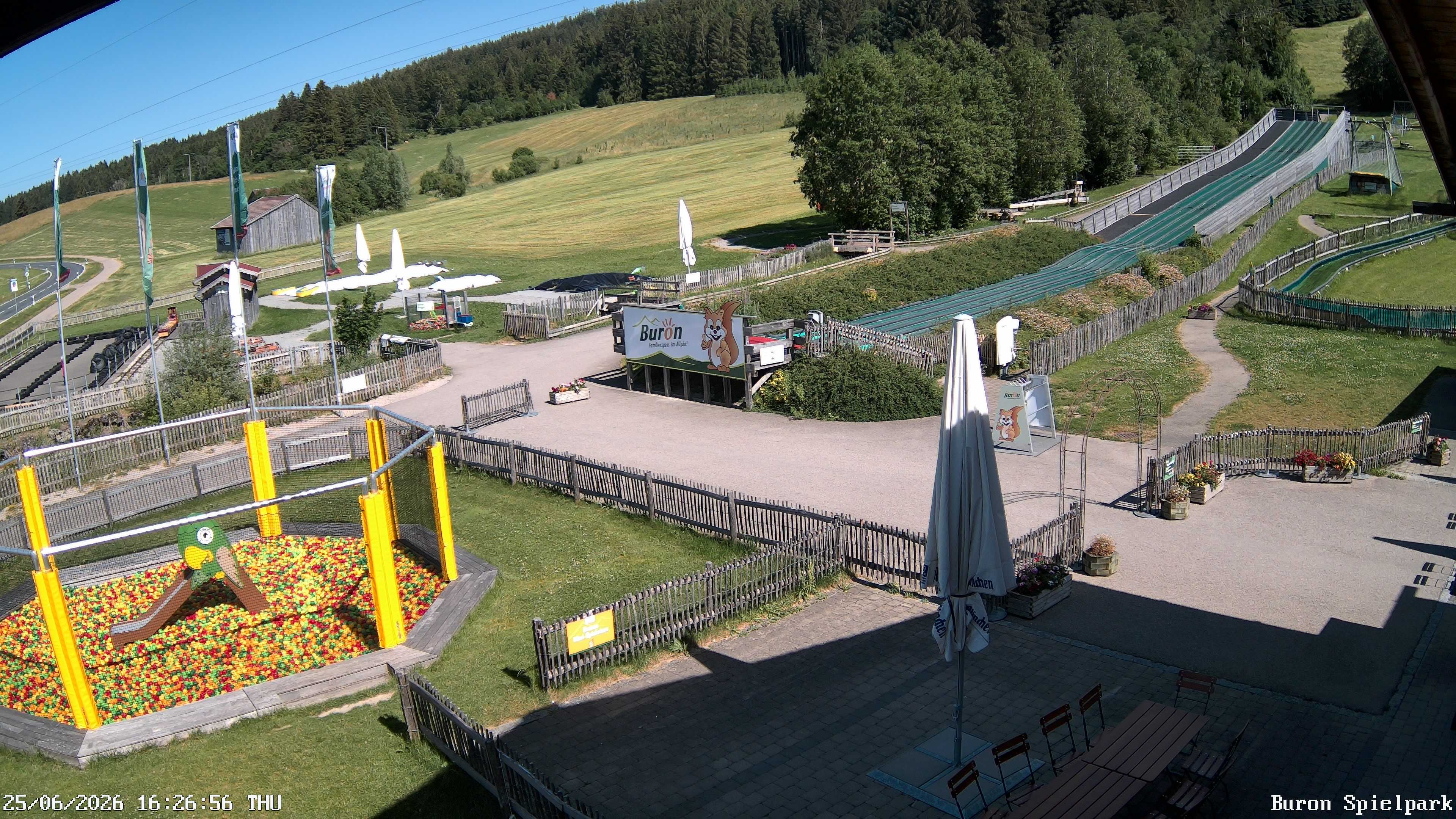 Archived image Webcam with the view of the Alpine restaurant Buron Stadl