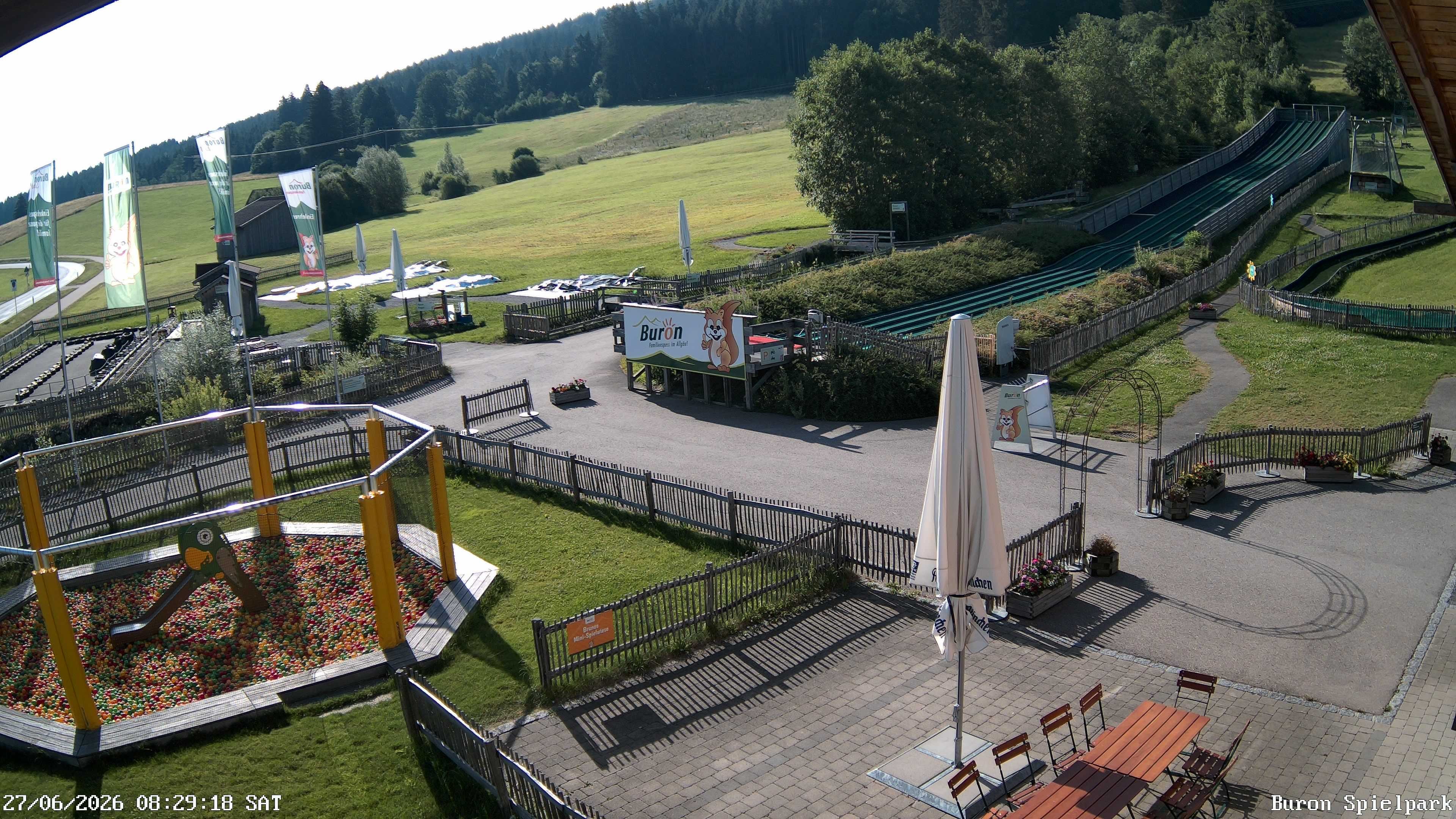 Archived image Webcam with the view of the Alpine restaurant Buron Stadl