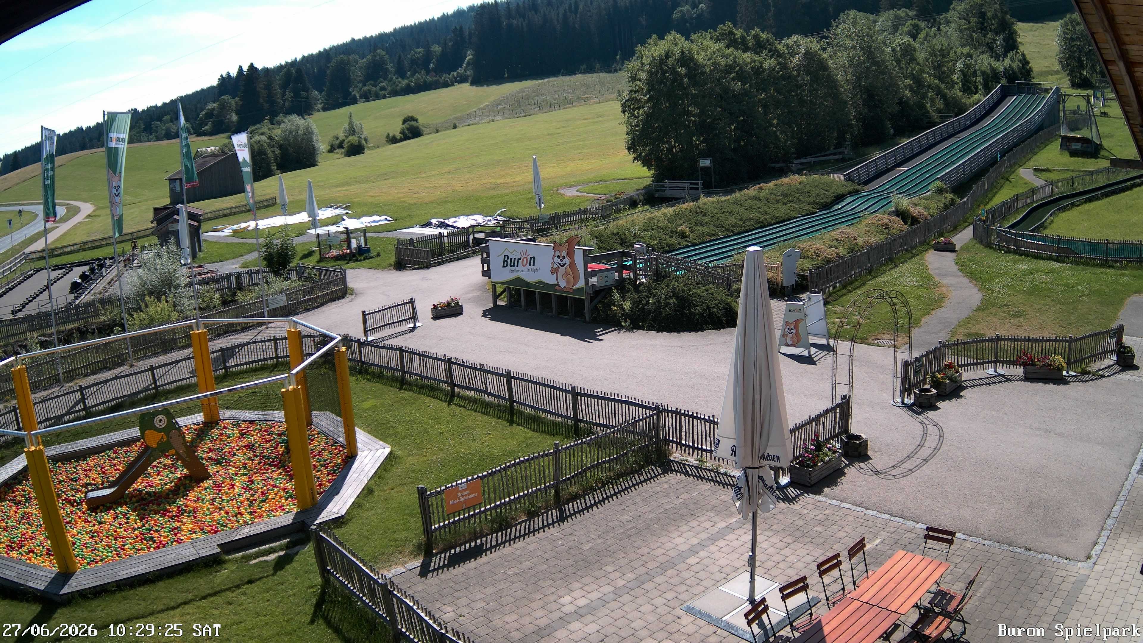 Archived image Webcam with the view of the Alpine restaurant Buron Stadl