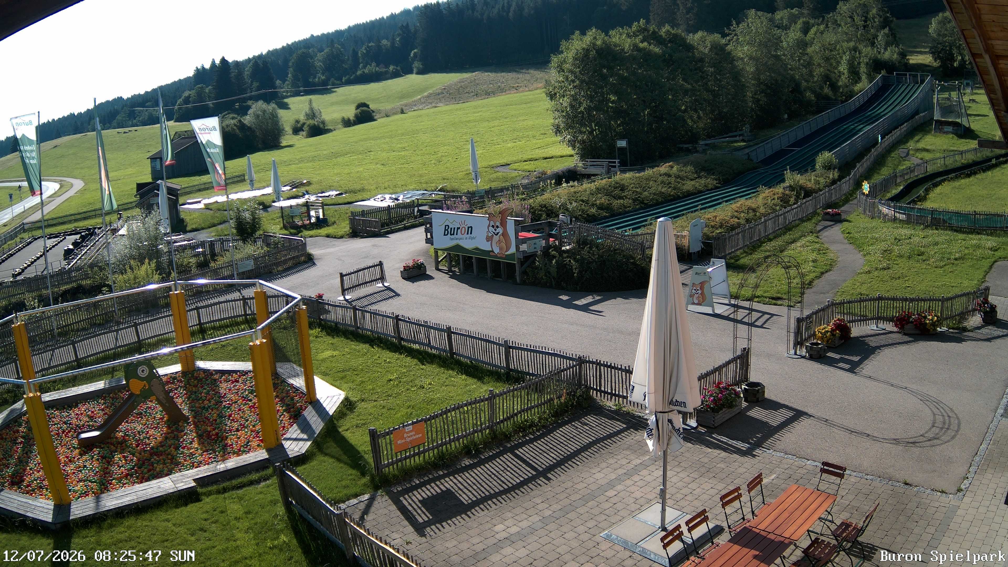 Archived image Webcam with the view of the Alpine restaurant Buron Stadl