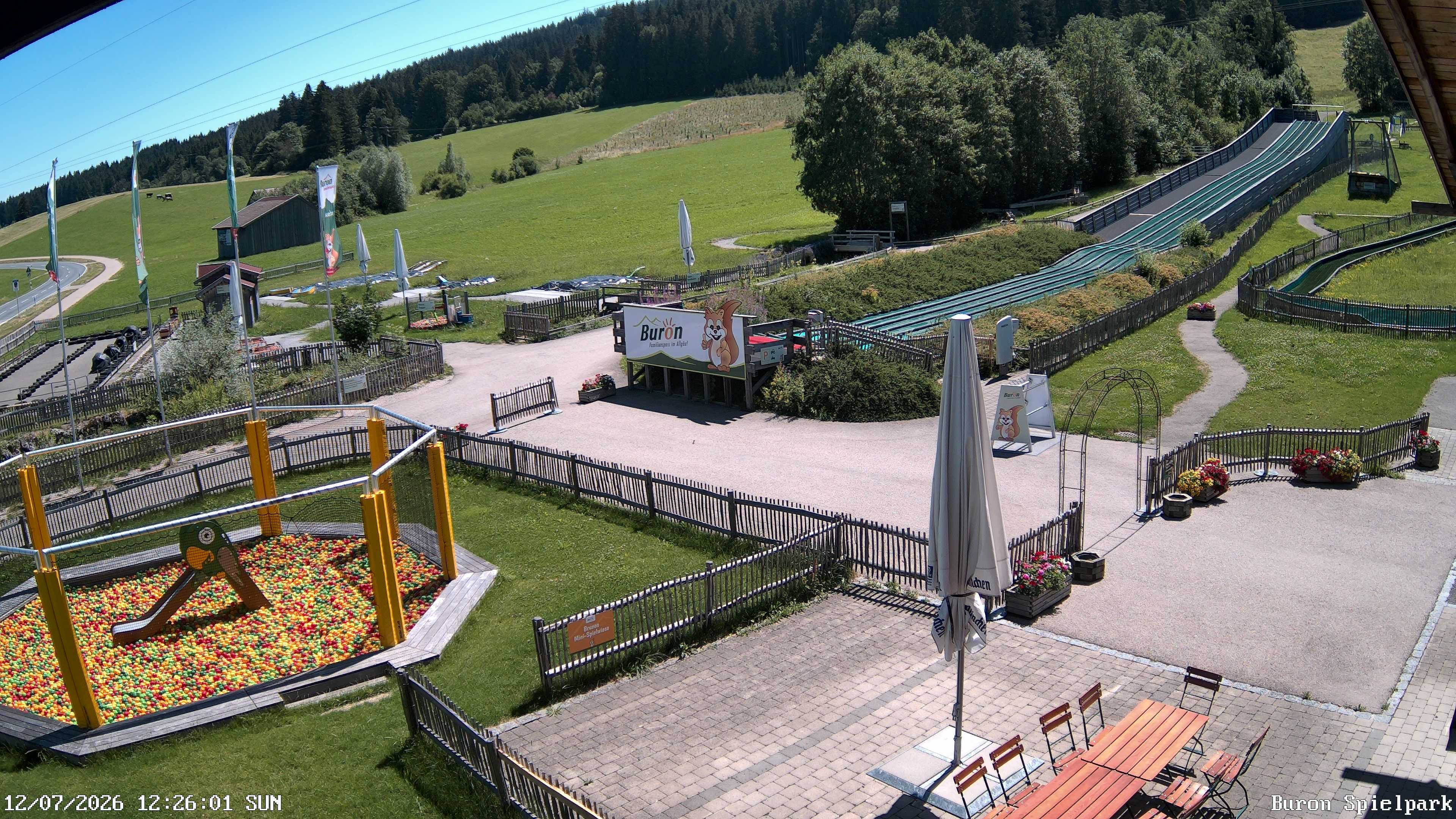Archived image Webcam with the view of the Alpine restaurant Buron Stadl