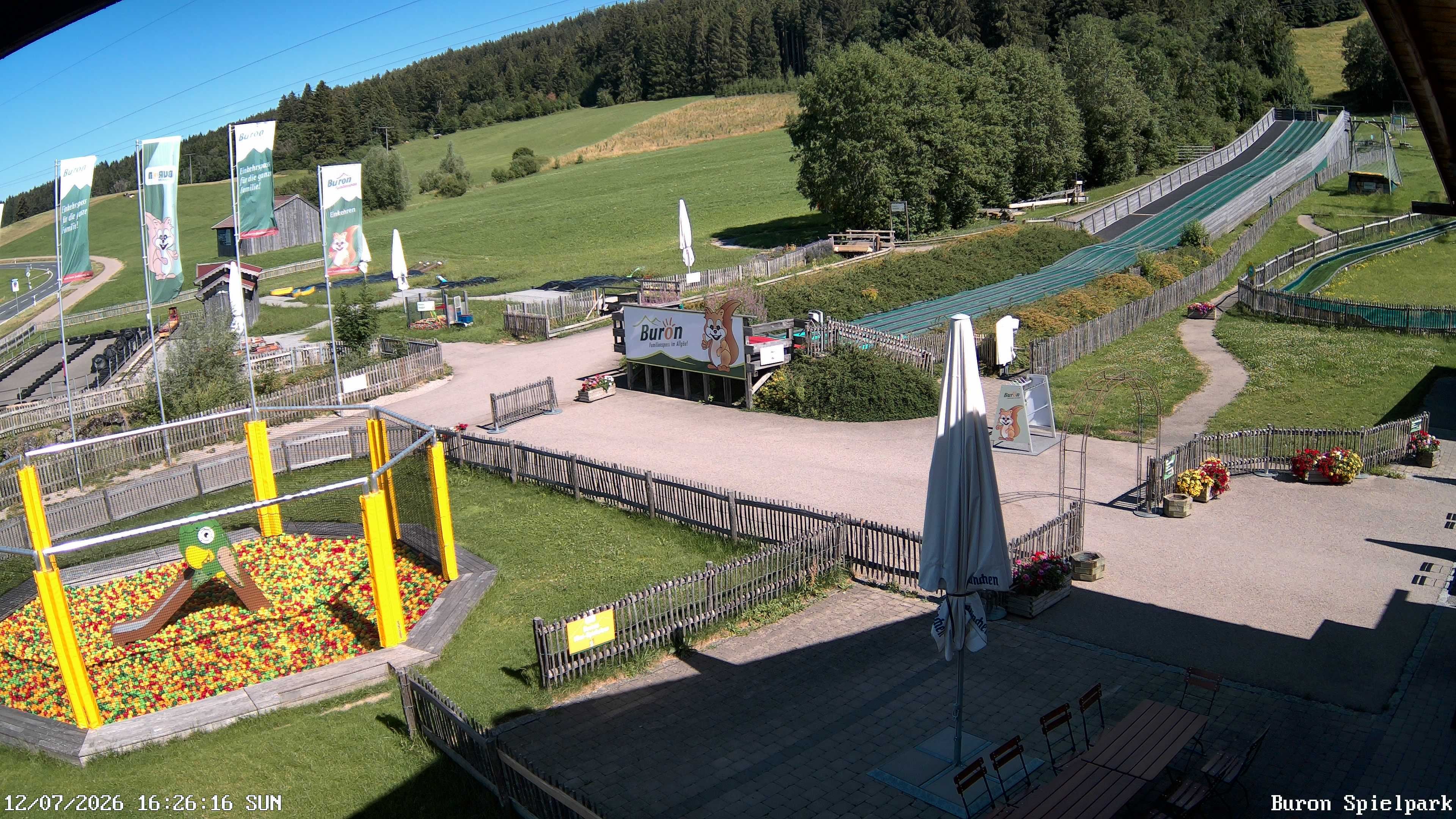Archived image Webcam with the view of the Alpine restaurant Buron Stadl