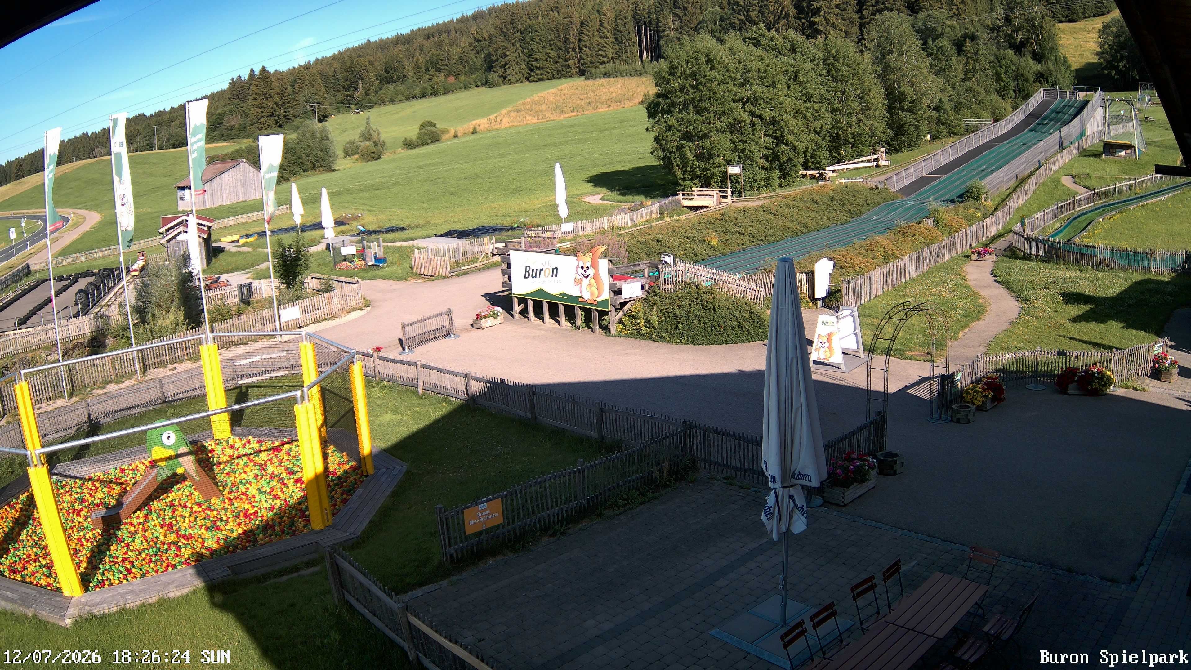 Archived image Webcam with the view of the Alpine restaurant Buron Stadl
