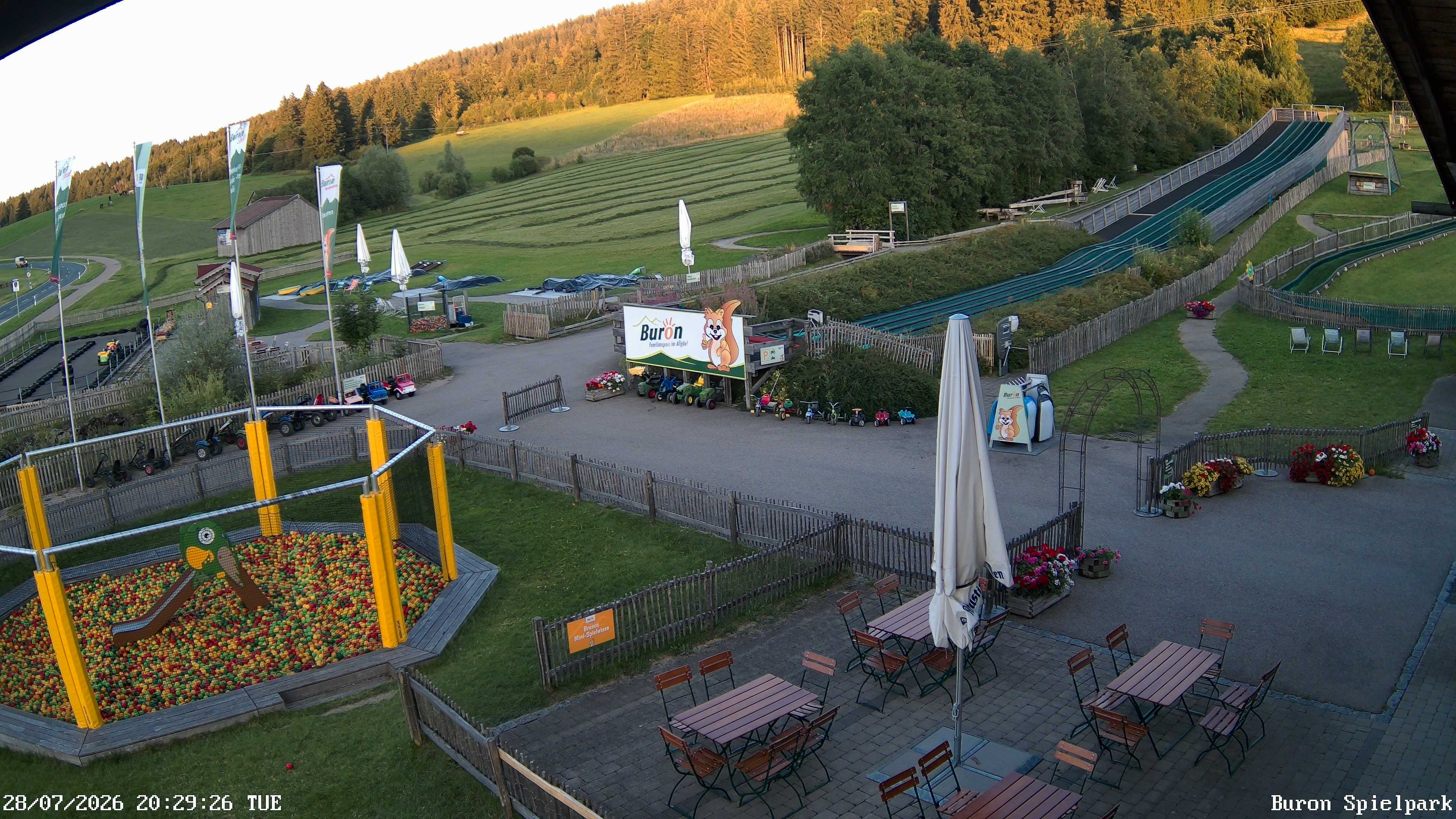 Archiv Foto Webcam Fernsicht auf den Gasthof Buron Stadl im Tal