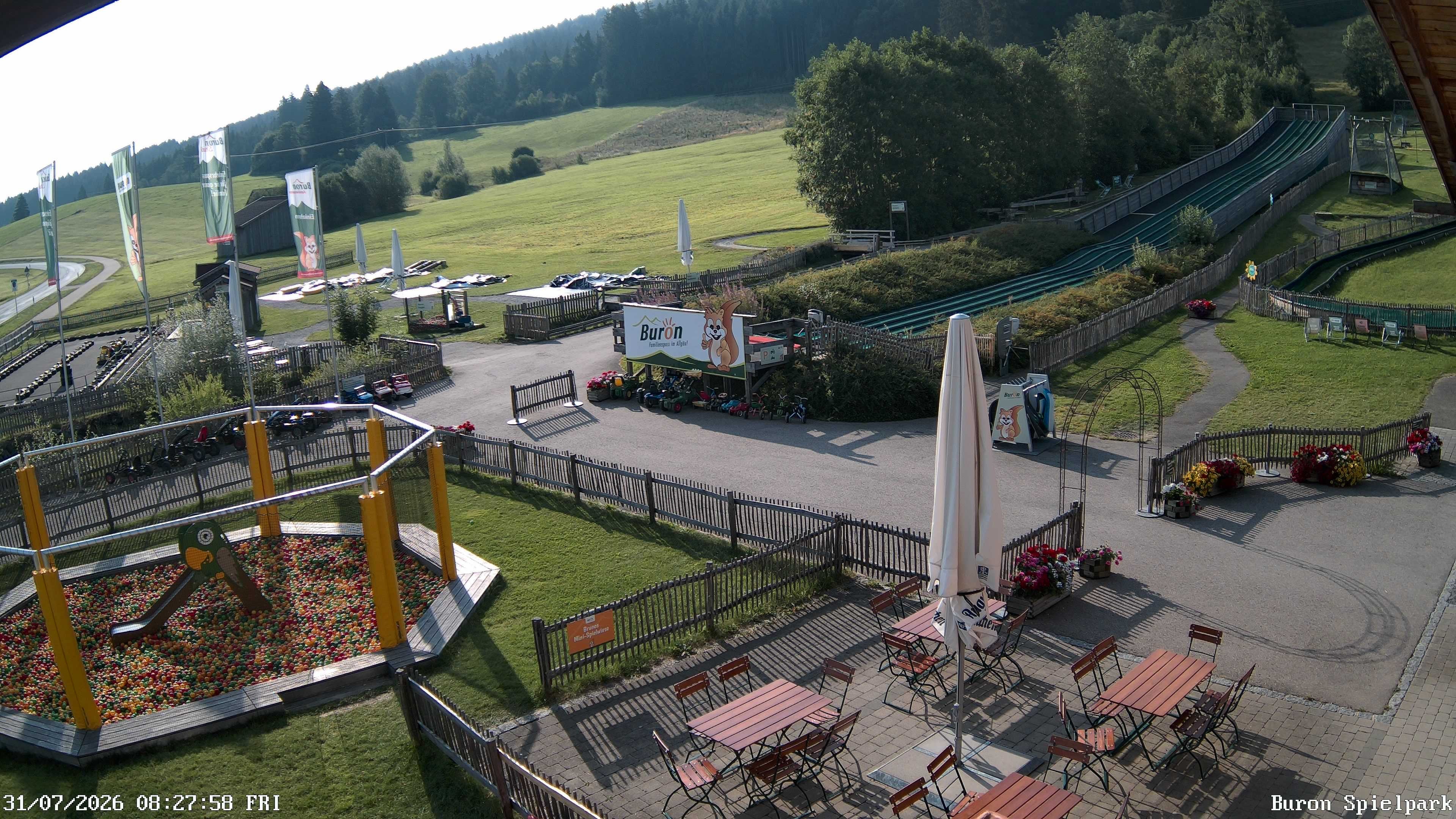 Archived image Webcam with the view of the Alpine restaurant Buron Stadl
