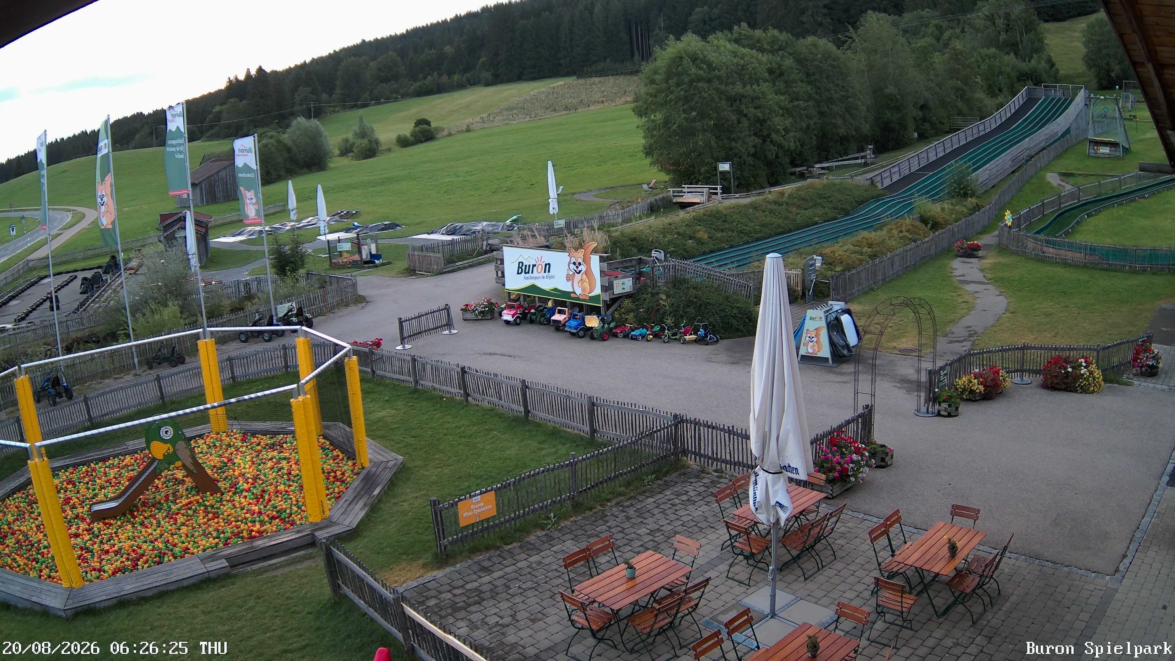 Archived image Webcam with the view of the Alpine restaurant Buron Stadl