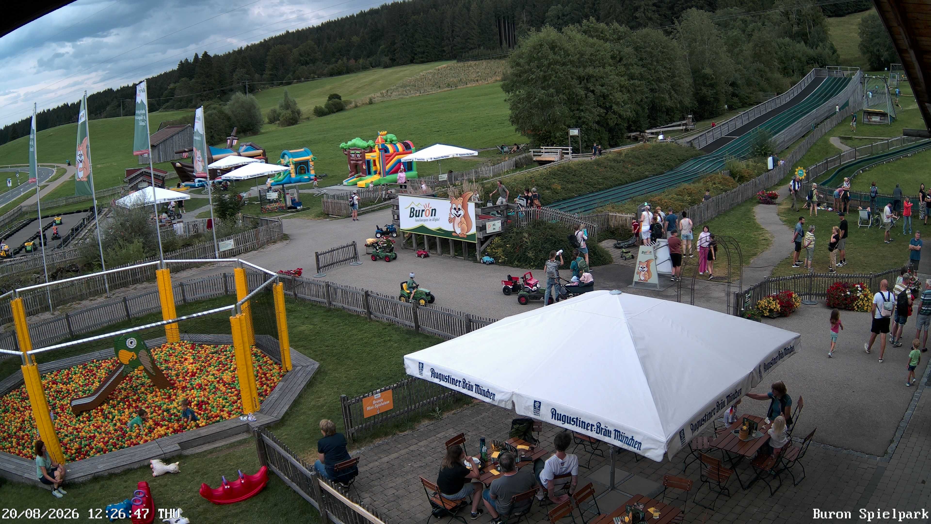 Archived image Webcam with the view of the Alpine restaurant Buron Stadl