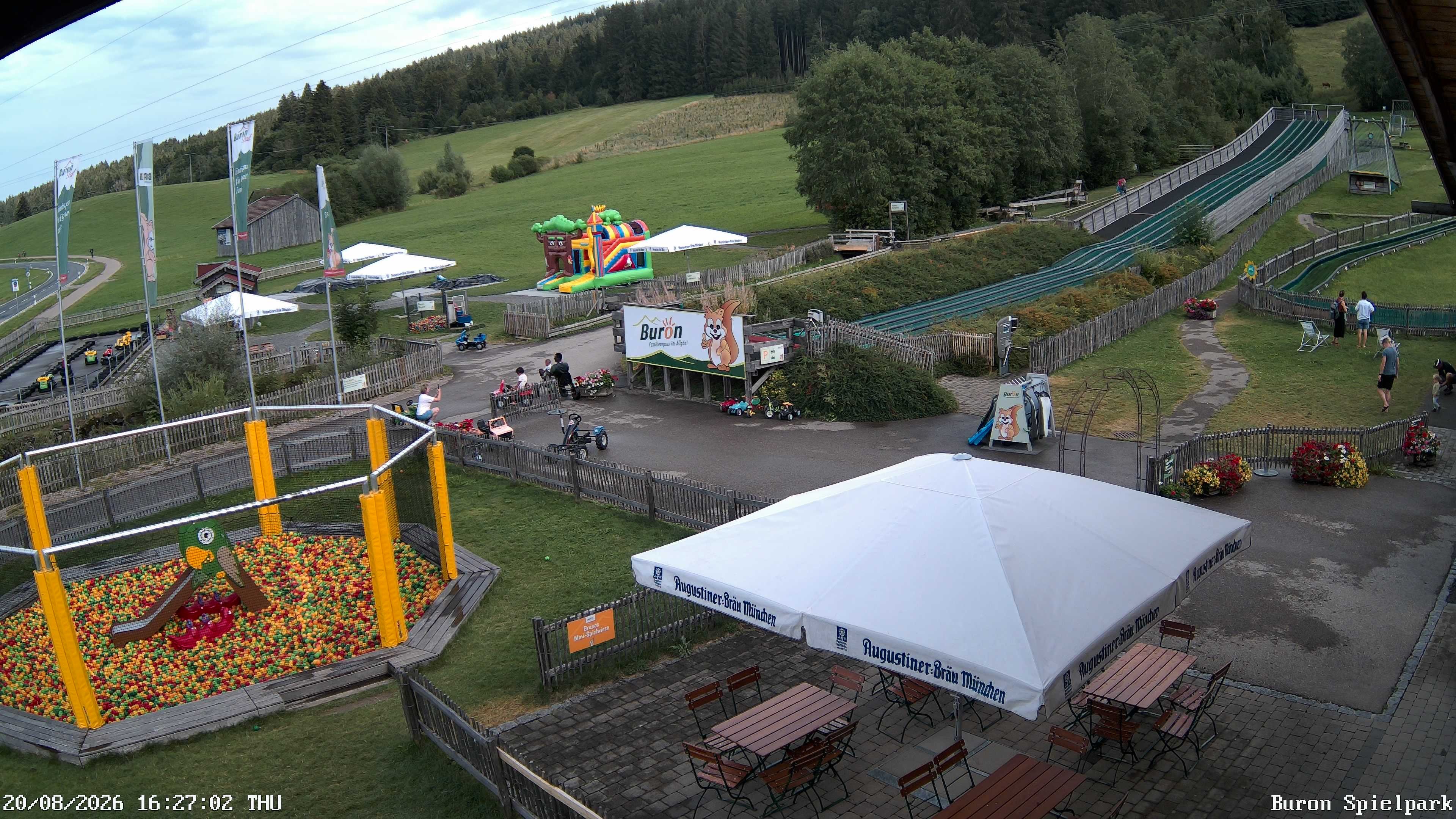 Archived image Webcam with the view of the Alpine restaurant Buron Stadl