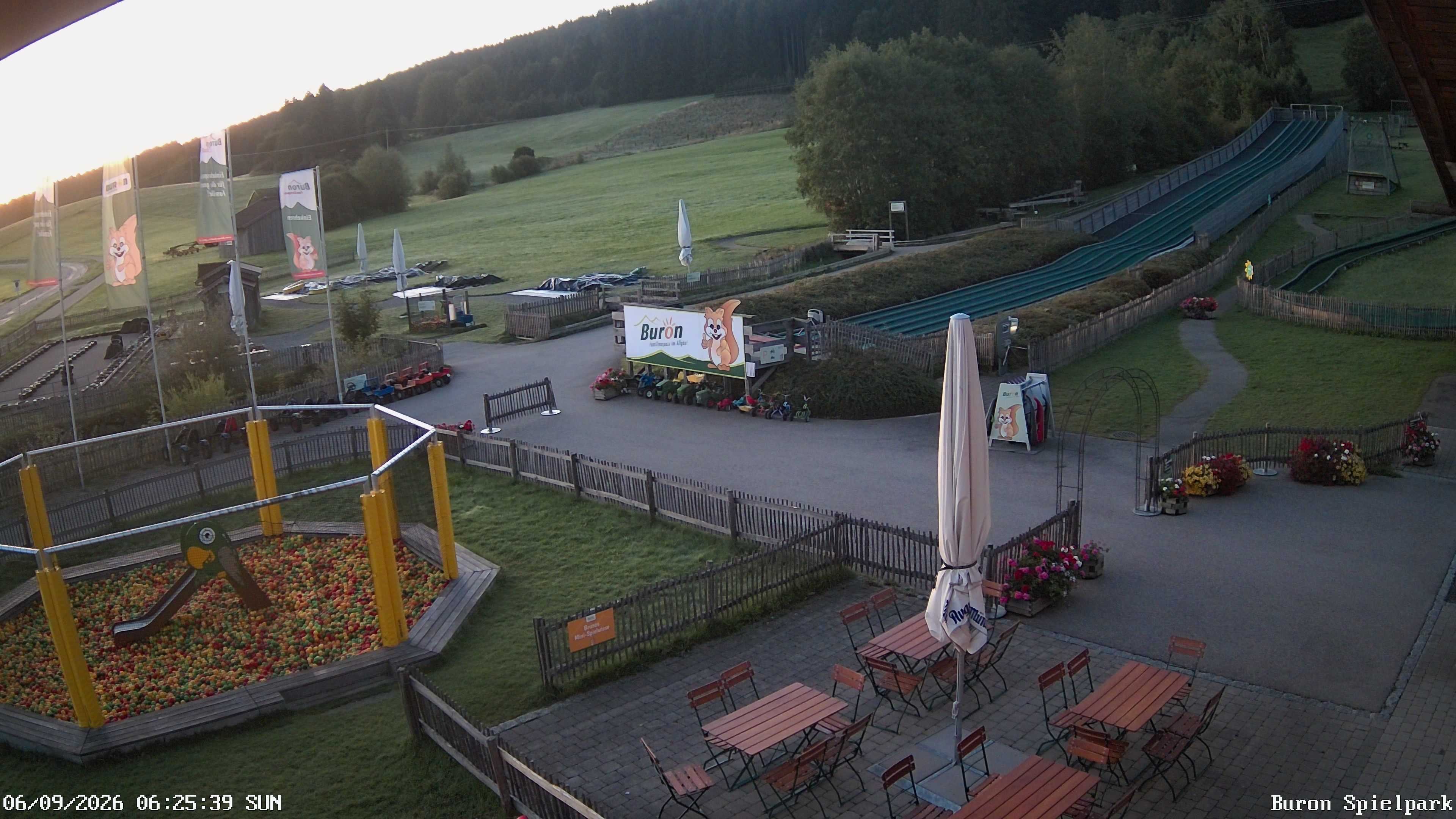 Archiv Foto Webcam Fernsicht auf den Gasthof Buron Stadl im Tal