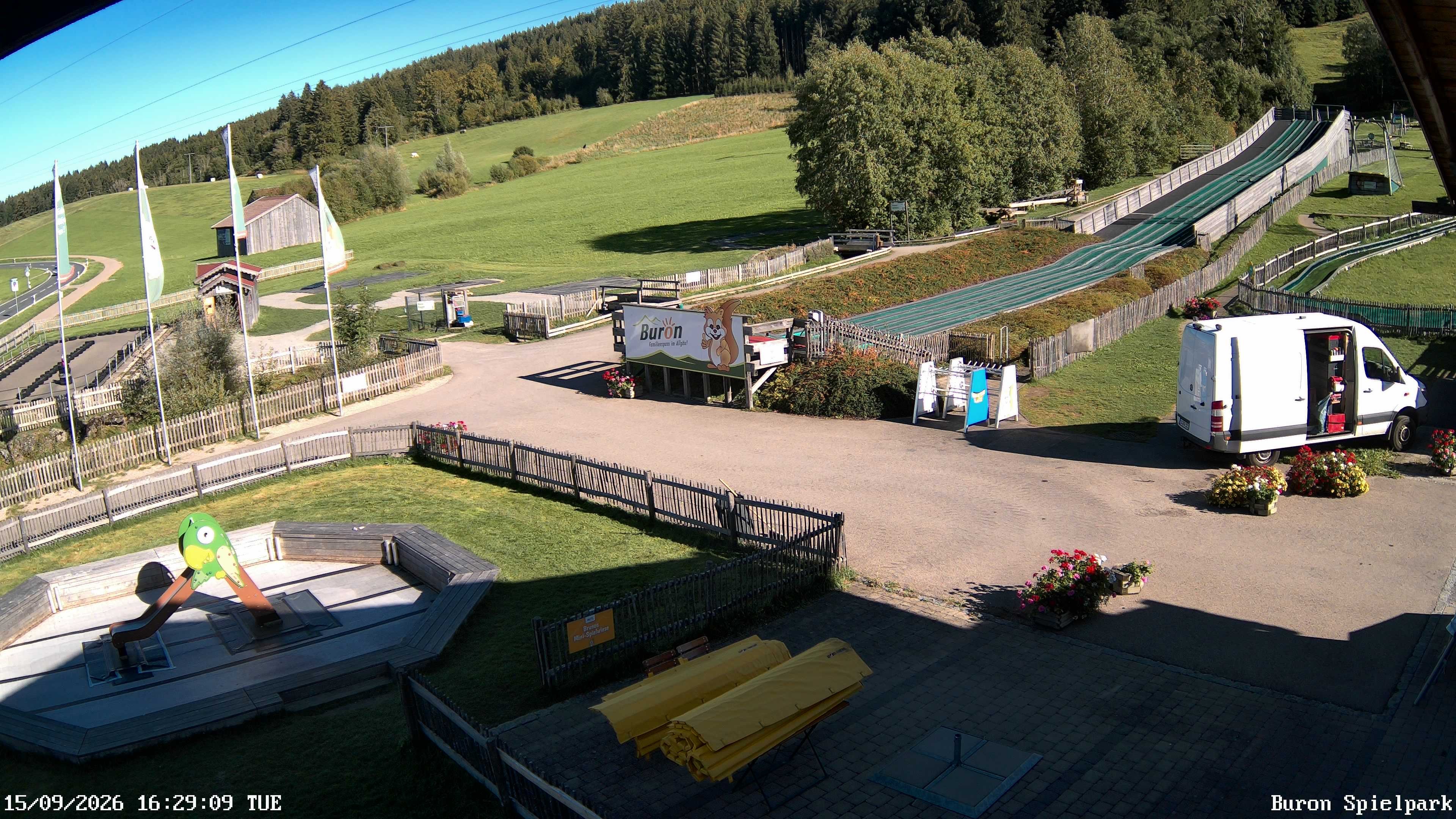 Archived image Webcam with the view of the Alpine restaurant Buron Stadl