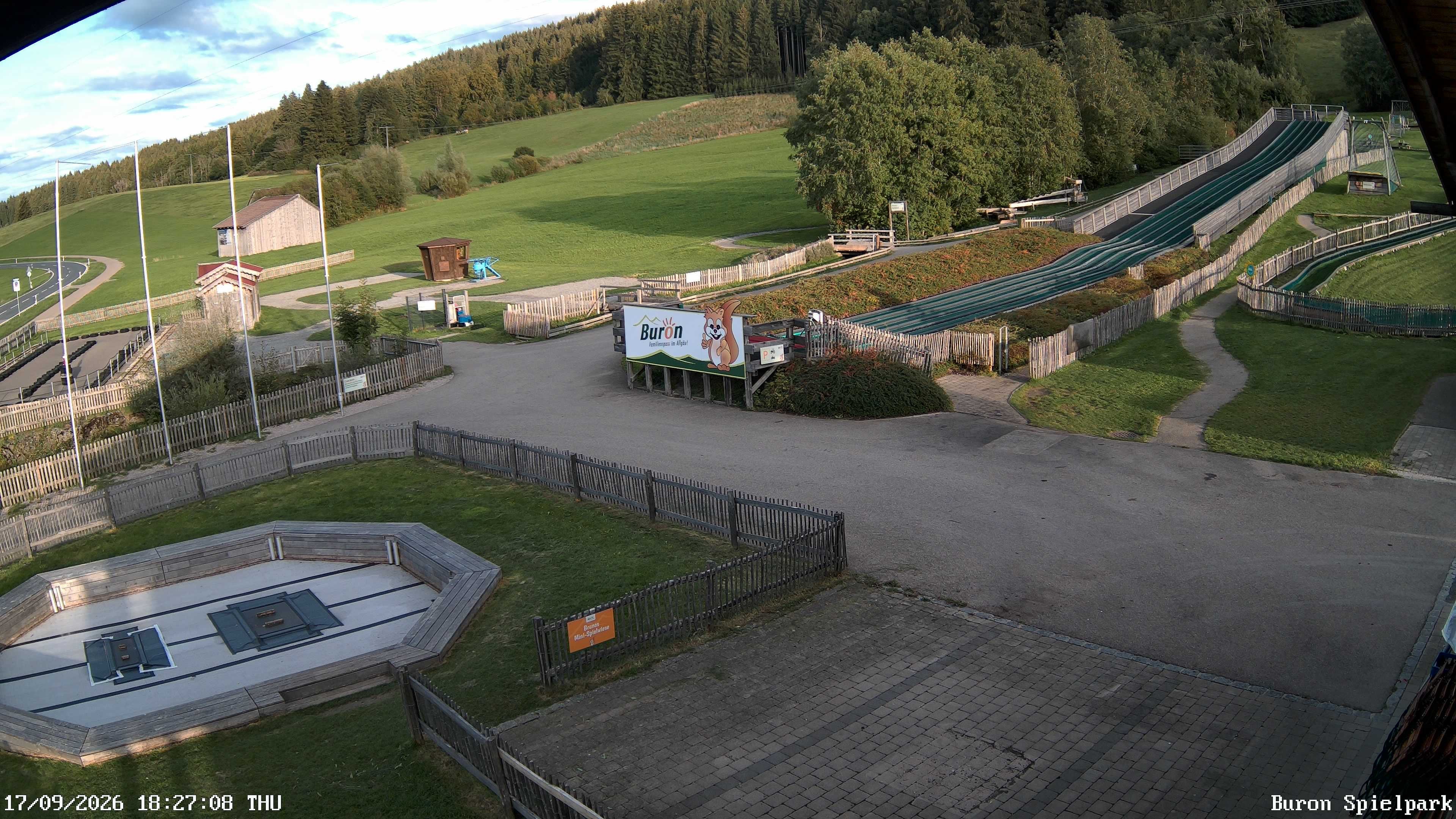 Archived image Webcam with the view of the Alpine restaurant Buron Stadl