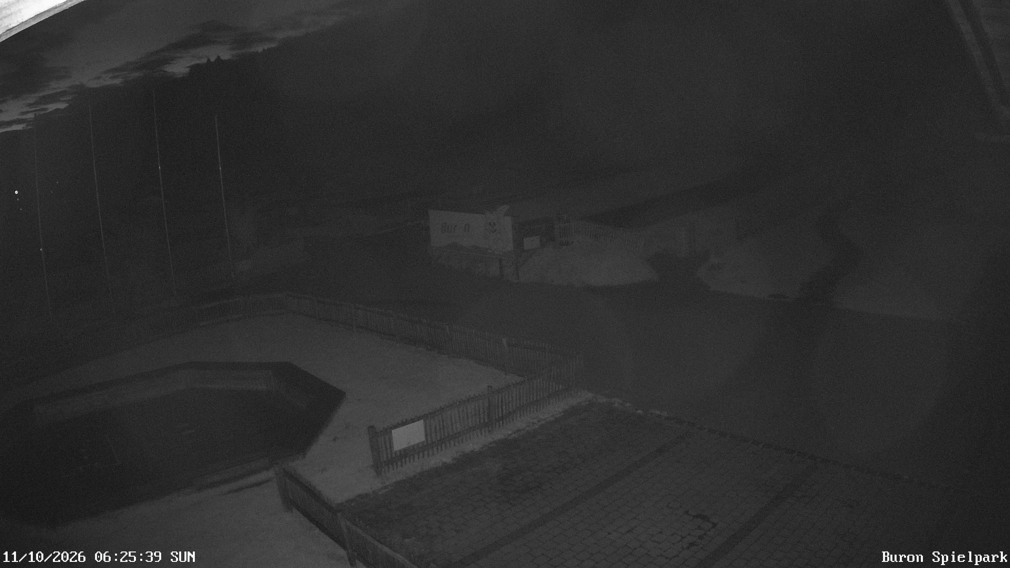 Archived image Webcam with the view of the Alpine restaurant Buron Stadl