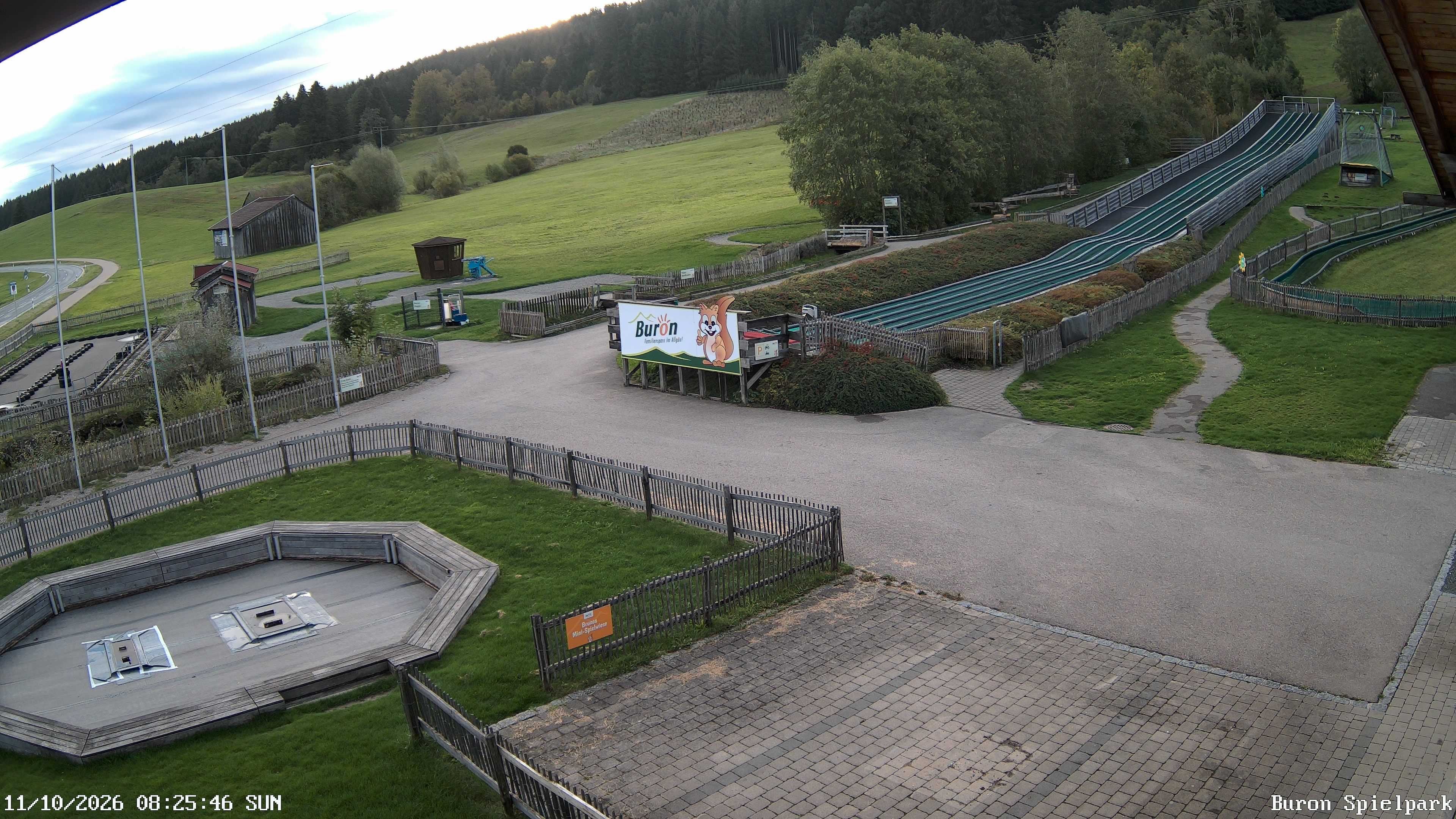 Archived image Webcam with the view of the Alpine restaurant Buron Stadl