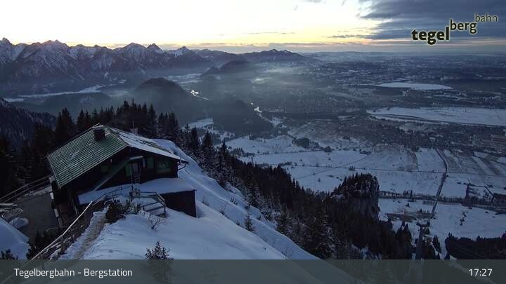 Archived image Webcam Distant view of the mountain station Tegelberg