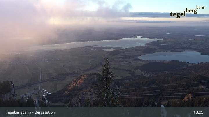 Archived image Webcam Distant view of the mountain station Tegelberg