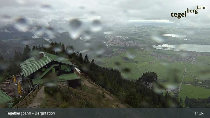 Archived image Webcam Distant view of the mountain station Tegelberg